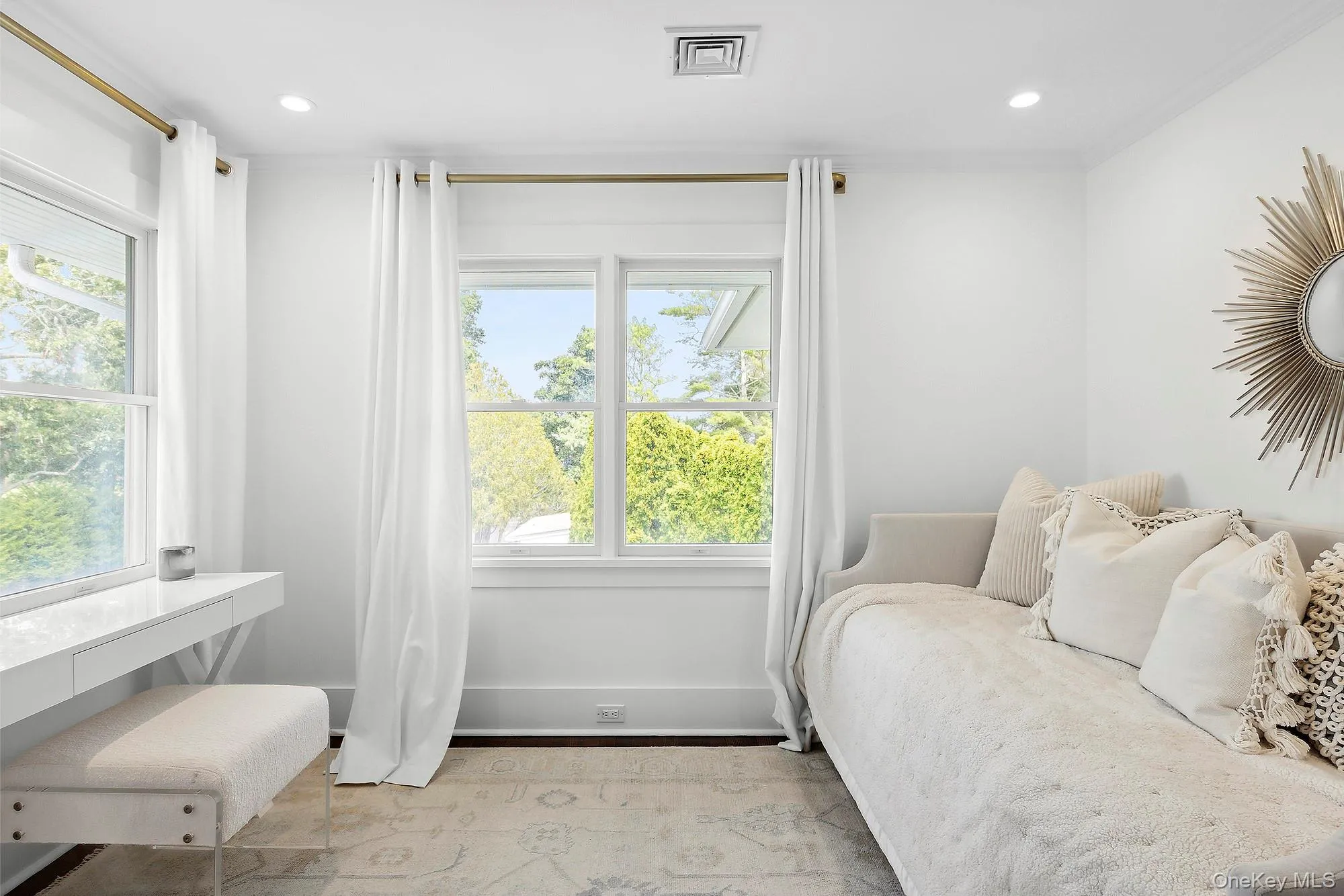 1 Bishop Avenue, Southampton, NY, 4 Bedrooms Bedrooms, 8 Rooms Rooms,3 BathroomsBathrooms,Residential Lease,For Rent,Bishop,0,1036962 1 Bishop Avenue, Southampton, NY, 4 Bedrooms Bedrooms, 8 Rooms Rooms,3 BathroomsBathrooms,Residential Lease,For Rent,Bishop,0,1036962