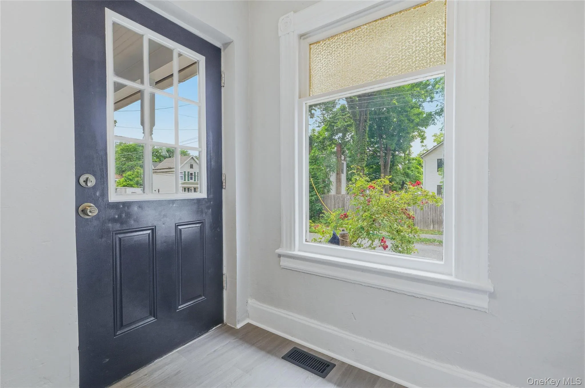 70 Van Deusen Street, Kingston, NY, 3 Bedrooms Bedrooms, 5 Rooms Rooms,1 BathroomBathrooms,Residential Lease,For Rent,Van Deusen,0,1036964 70 Van Deusen Street, Kingston, NY, 3 Bedrooms Bedrooms, 5 Rooms Rooms,1 BathroomBathrooms,Residential Lease,For Rent,Van Deusen,0,1036964
