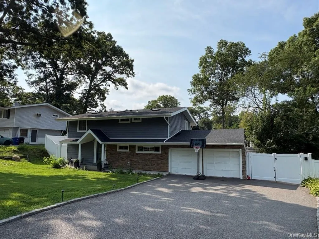 28 Florida Avenue, Smithtown, NY, 4 Bedrooms Bedrooms, 7 Rooms Rooms,2 BathroomsBathrooms,Residential,For Rent,Florida,0,1036966 28 Florida Avenue, Smithtown, NY, 4 Bedrooms Bedrooms, 7 Rooms Rooms,2 BathroomsBathrooms,Residential,For Rent,Florida,0,1036966