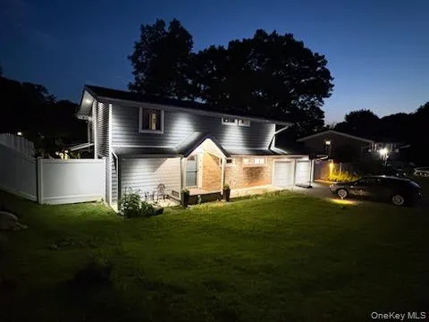 28 Florida Avenue, Smithtown, NY, 4 Bedrooms Bedrooms, 7 Rooms Rooms,2 BathroomsBathrooms,Residential,For Rent,Florida,0,1036966 28 Florida Avenue, Smithtown, NY, 4 Bedrooms Bedrooms, 7 Rooms Rooms,2 BathroomsBathrooms,Residential,For Rent,Florida,0,1036966