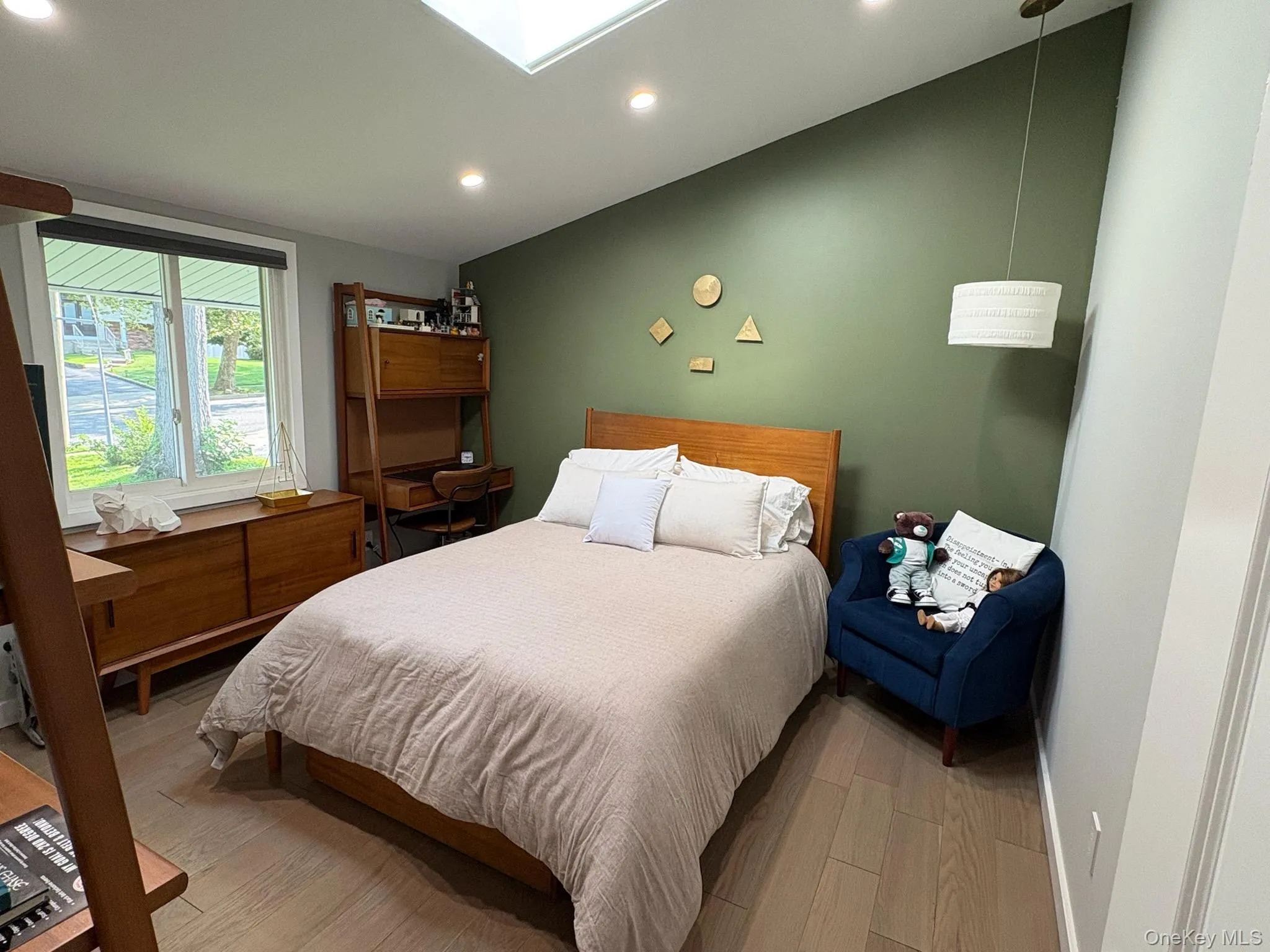28 Florida Avenue, Smithtown, NY, 4 Bedrooms Bedrooms, 7 Rooms Rooms,2 BathroomsBathrooms,Residential,For Rent,Florida,0,1036966 28 Florida Avenue, Smithtown, NY, 4 Bedrooms Bedrooms, 7 Rooms Rooms,2 BathroomsBathrooms,Residential,For Rent,Florida,0,1036966