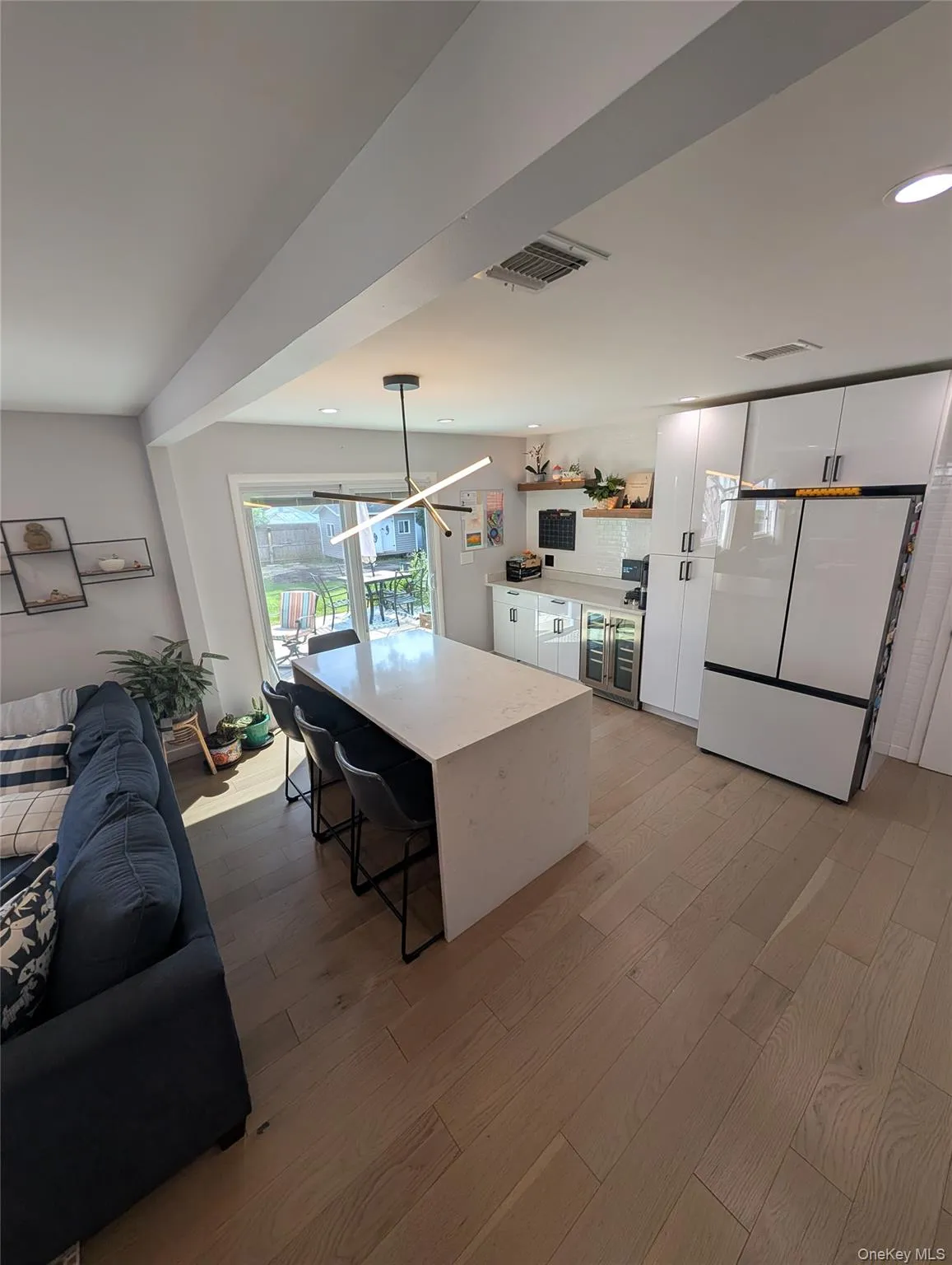 28 Florida Avenue, Smithtown, NY, 4 Bedrooms Bedrooms, 7 Rooms Rooms,2 BathroomsBathrooms,Residential,For Rent,Florida,0,1036966 28 Florida Avenue, Smithtown, NY, 4 Bedrooms Bedrooms, 7 Rooms Rooms,2 BathroomsBathrooms,Residential,For Rent,Florida,0,1036966