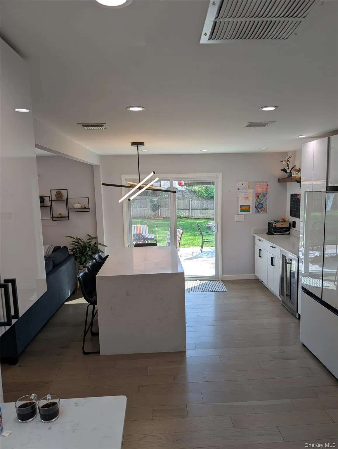 28 Florida Avenue, Smithtown, NY, 4 Bedrooms Bedrooms, 7 Rooms Rooms,2 BathroomsBathrooms,Residential,For Rent,Florida,0,1036966 28 Florida Avenue, Smithtown, NY, 4 Bedrooms Bedrooms, 7 Rooms Rooms,2 BathroomsBathrooms,Residential,For Rent,Florida,0,1036966