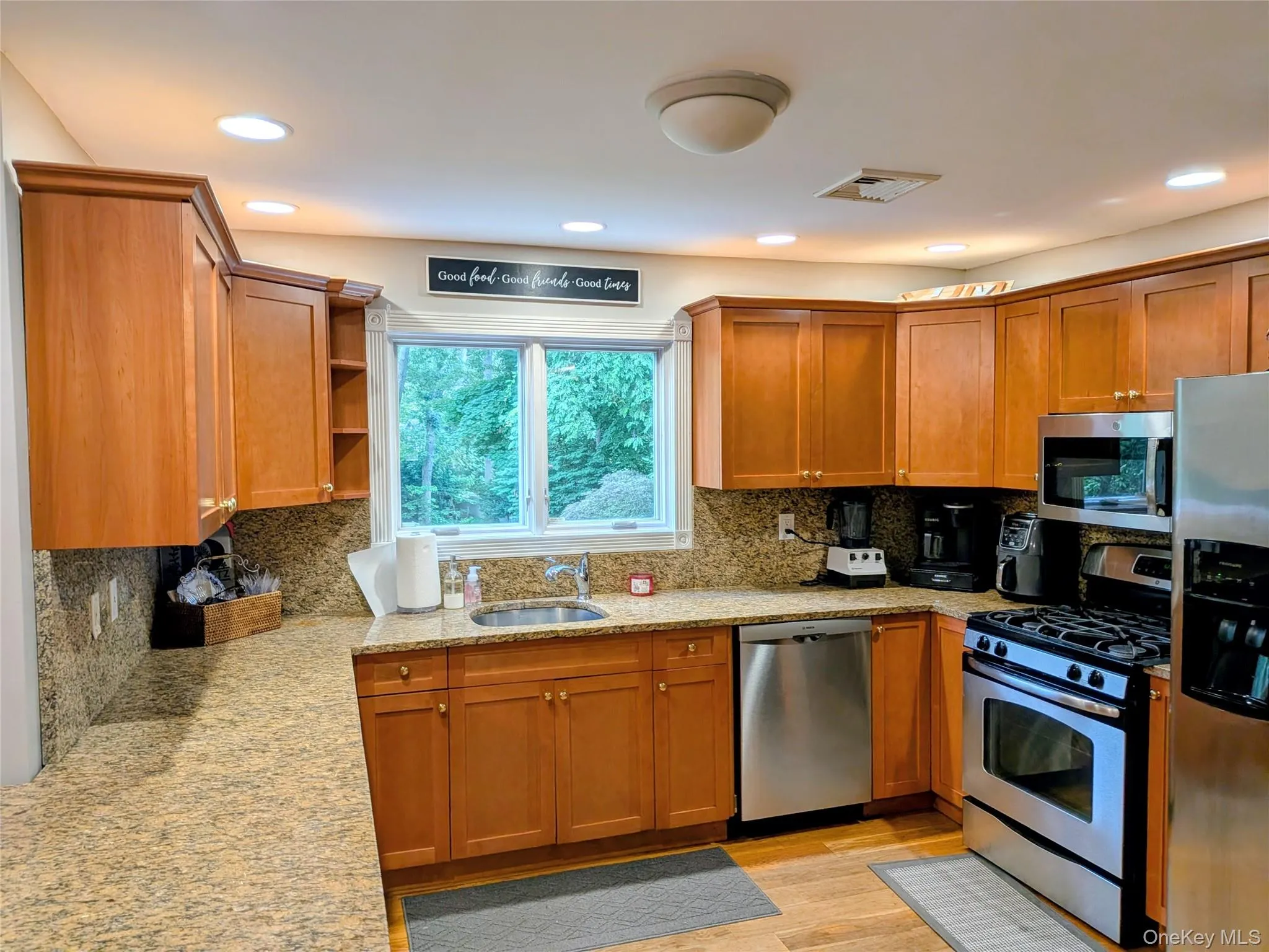149 Grassy Pond Drive, Smithtown, NY, 3 Bedrooms Bedrooms, 8 Rooms Rooms,2 BathroomsBathrooms,Residential,For Rent,Grassy Pond,0,1036970 149 Grassy Pond Drive, Smithtown, NY, 3 Bedrooms Bedrooms, 8 Rooms Rooms,2 BathroomsBathrooms,Residential,For Rent,Grassy Pond,0,1036970