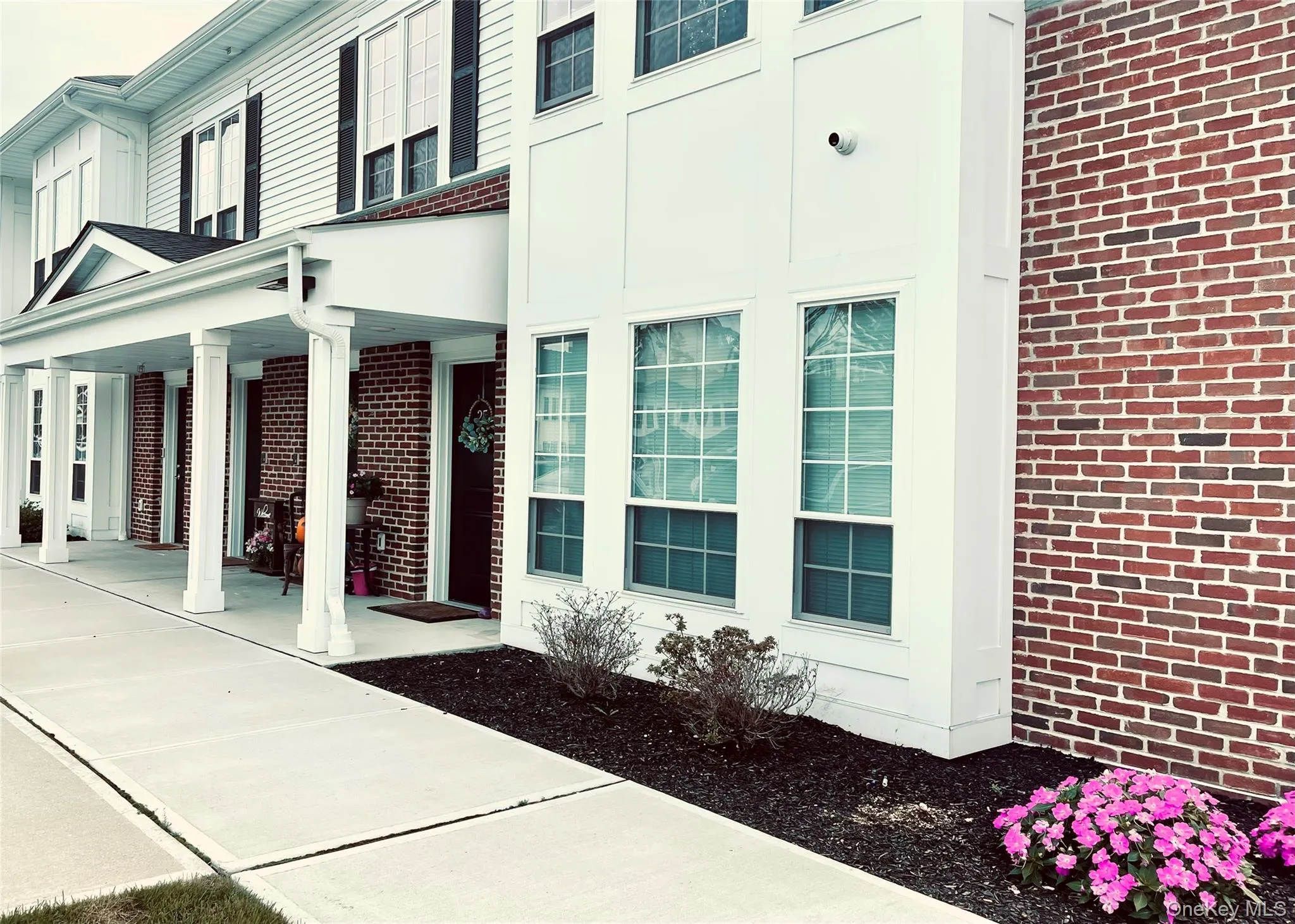 221 Eastview Drive, Islip, NY, 2 Bedroom Bedrooms, 5 Room Rooms,2 BathroomBathrooms,Residential Lease,For Rent,Eastview,0,1036972 221 Eastview Drive, Islip, NY, 2 Bedroom Bedrooms, 5 Room Rooms,2 BathroomBathrooms,Residential Lease,For Rent,Eastview,0,1036972
