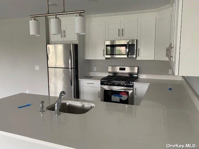 221 Eastview Drive, Islip, NY, 2 Bedrooms Bedrooms, 5 Rooms Rooms,2 BathroomsBathrooms,Residential Lease,For Rent,Eastview,0,1036972 221 Eastview Drive, Islip, NY, 2 Bedrooms Bedrooms, 5 Rooms Rooms,2 BathroomsBathrooms,Residential Lease,For Rent,Eastview,0,1036972