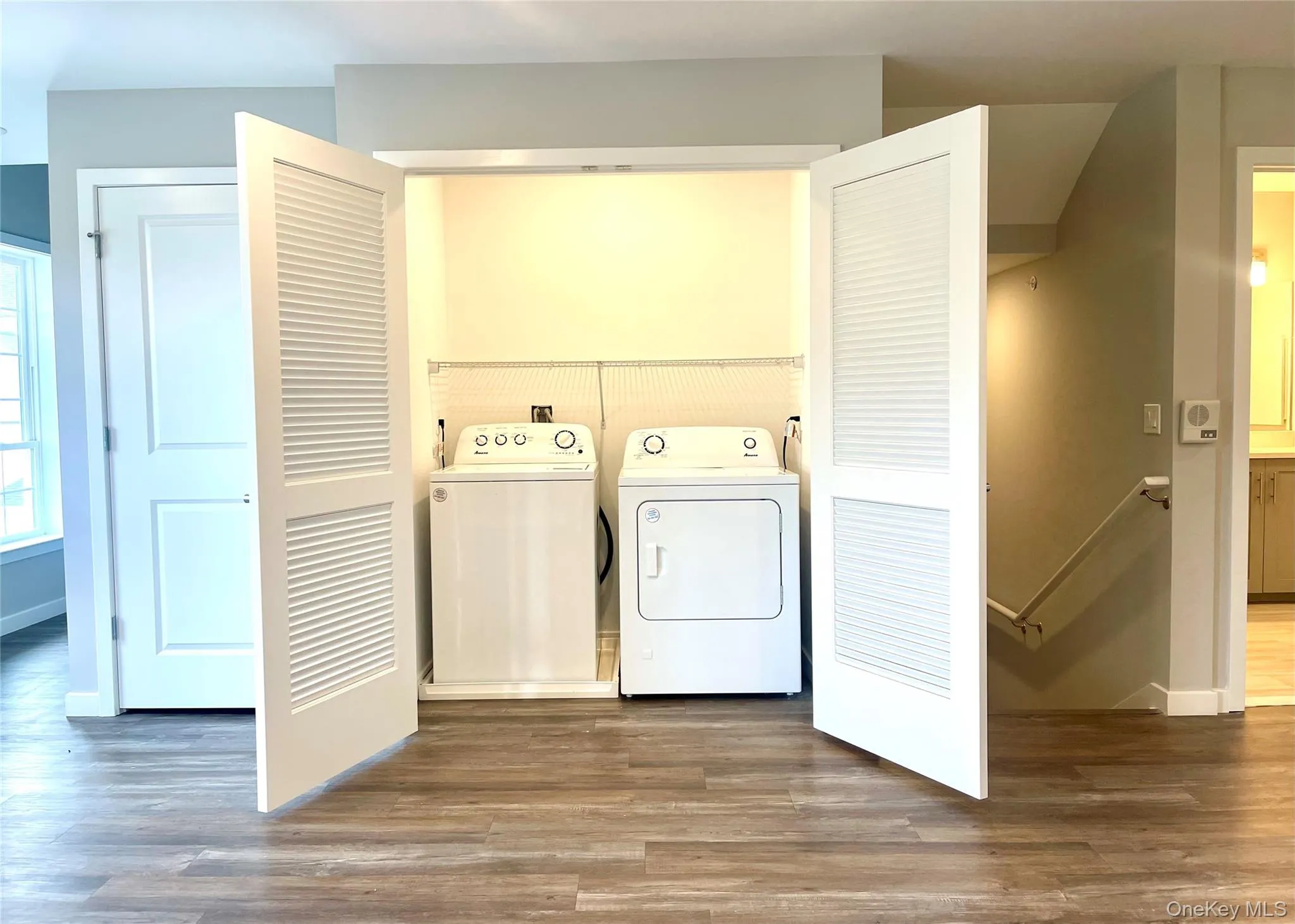 221 Eastview Drive, Islip, NY, 2 Bedroom Bedrooms, 5 Room Rooms,2 BathroomBathrooms,Residential Lease,For Rent,Eastview,0,1036972 221 Eastview Drive, Islip, NY, 2 Bedroom Bedrooms, 5 Room Rooms,2 BathroomBathrooms,Residential Lease,For Rent,Eastview,0,1036972