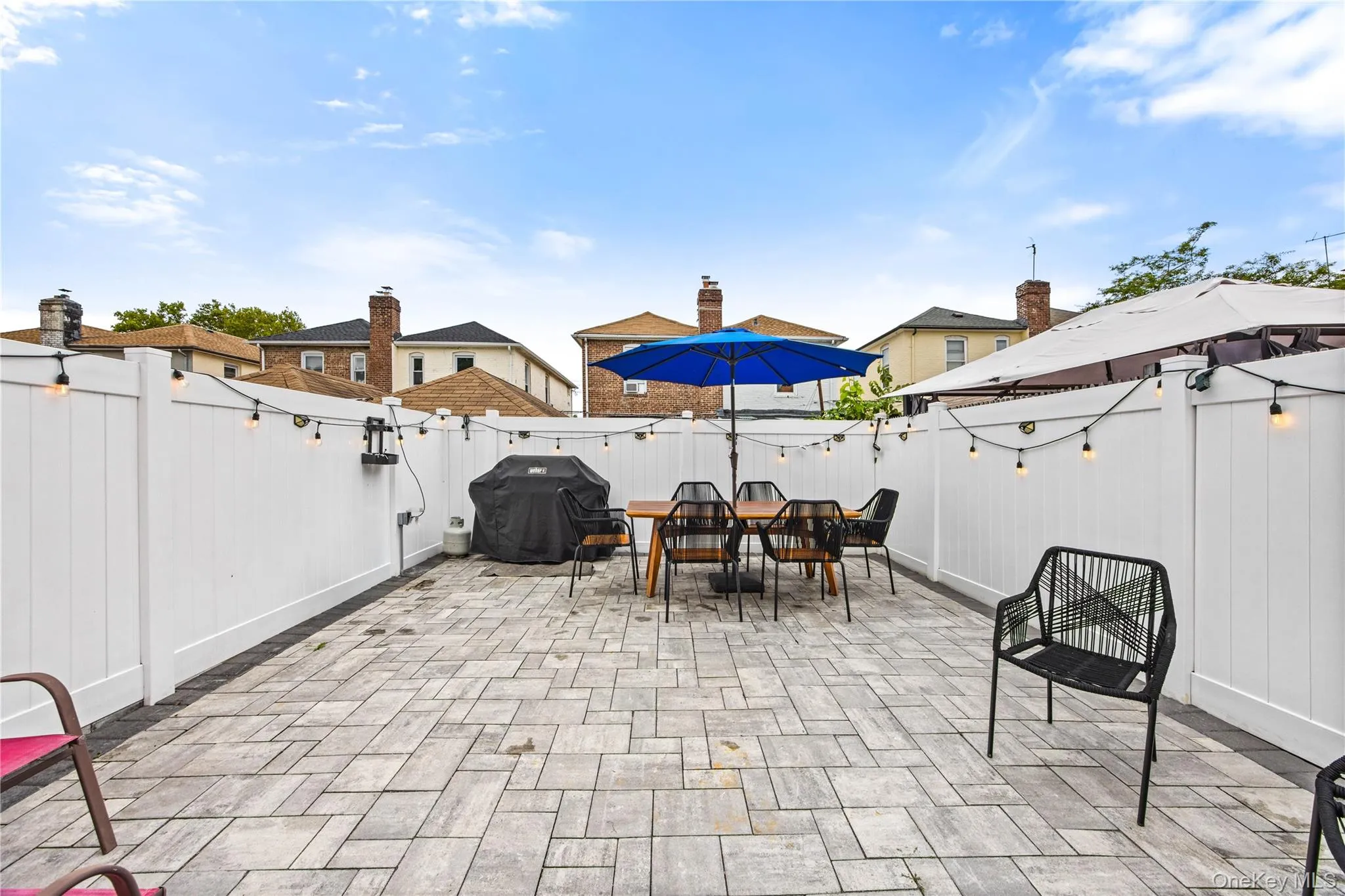 Full enclosed backyard- Full enclosed backyard-