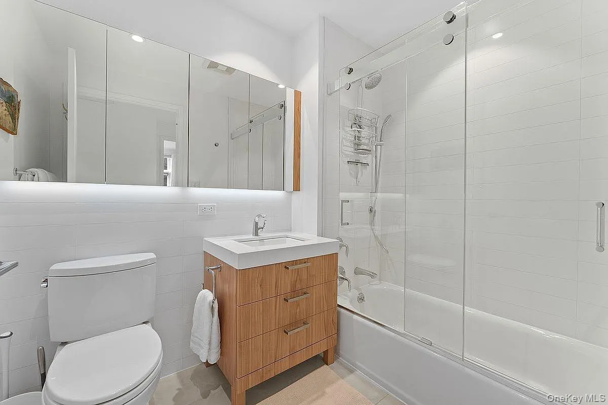 133 Beach 116th Street, New York, NY, 2 Bedrooms Bedrooms, 5 Rooms Rooms,2 BathroomsBathrooms,Residential Lease,For Rent,Beach 116th,0,1036974 133 Beach 116th Street, New York, NY, 2 Bedrooms Bedrooms, 5 Rooms Rooms,2 BathroomsBathrooms,Residential Lease,For Rent,Beach 116th,0,1036974