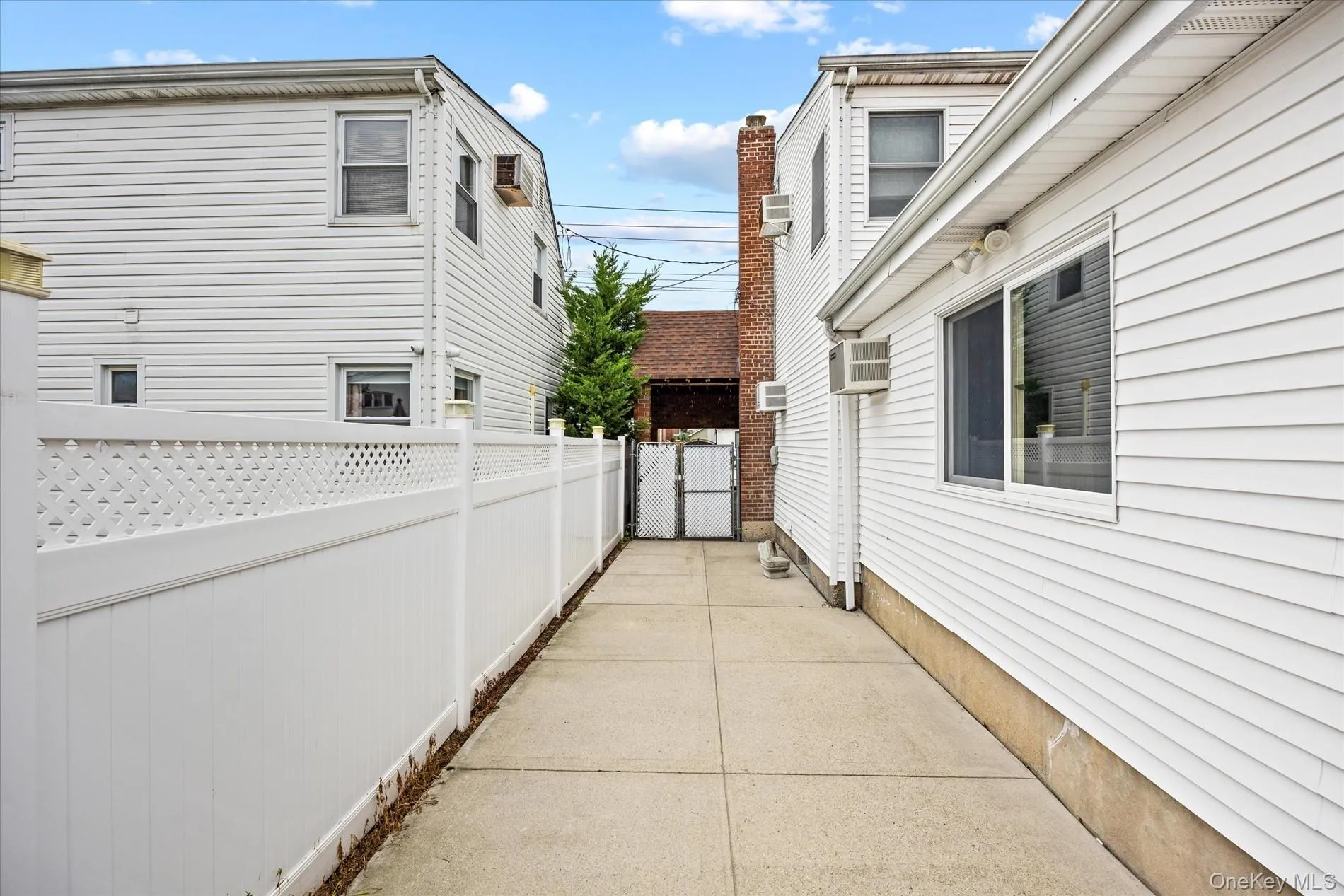 159-33 85th Street, New York, NY, 4 Bedrooms Bedrooms, 7 Rooms Rooms,3 BathroomsBathrooms,Residential,For Rent,85th,0,1036977 159-33 85th Street, New York, NY, 4 Bedrooms Bedrooms, 7 Rooms Rooms,3 BathroomsBathrooms,Residential,For Rent,85th,0,1036977