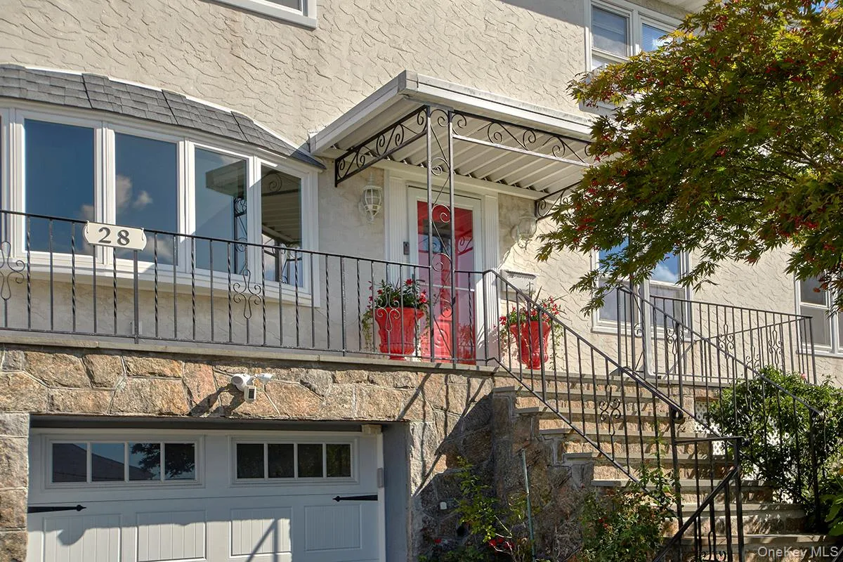 28 Beechwood Avenue, Harrison, NY, 3 Bedroom Bedrooms, 7 Room Rooms,1 BathroomBathrooms,Residential Lease,For Rent,Beechwood,0,1036978 28 Beechwood Avenue, Harrison, NY, 3 Bedroom Bedrooms, 7 Room Rooms,1 BathroomBathrooms,Residential Lease,For Rent,Beechwood,0,1036978