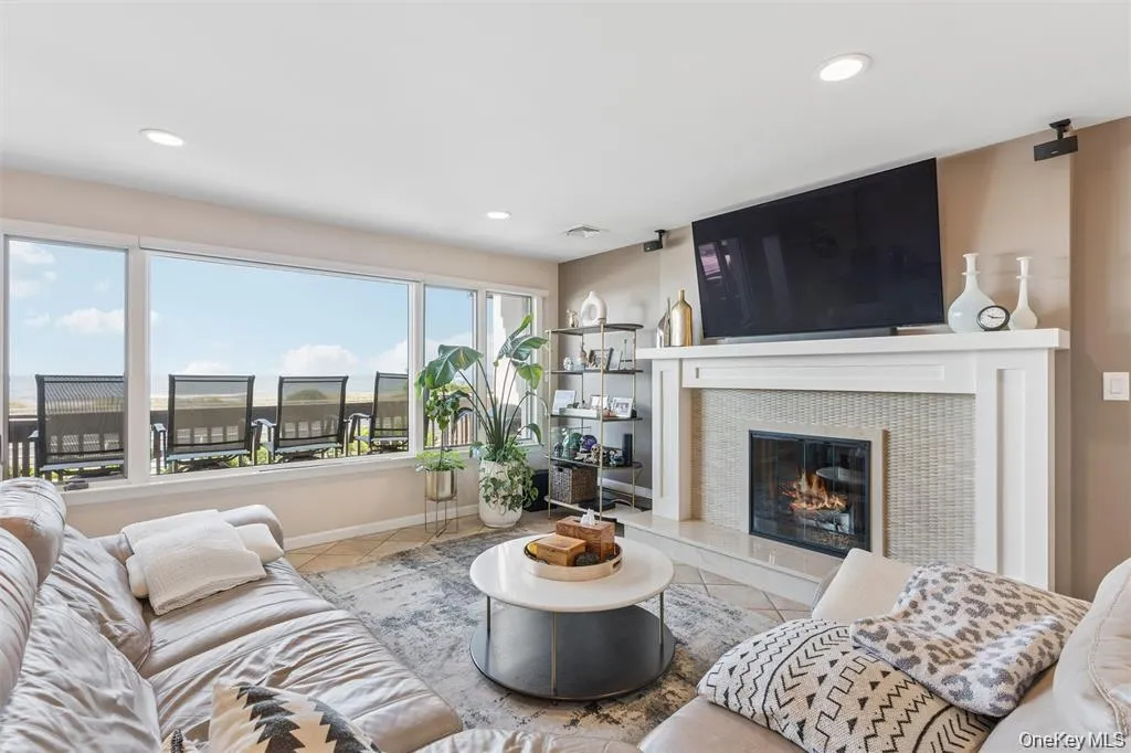 623 Oceanfront, Long Beach, NY, 3 Bedrooms Bedrooms, 7 Rooms Rooms,2 BathroomsBathrooms,Residential Lease,For Rent,Oceanfront,0,1036980 623 Oceanfront, Long Beach, NY, 3 Bedrooms Bedrooms, 7 Rooms Rooms,2 BathroomsBathrooms,Residential Lease,For Rent,Oceanfront,0,1036980