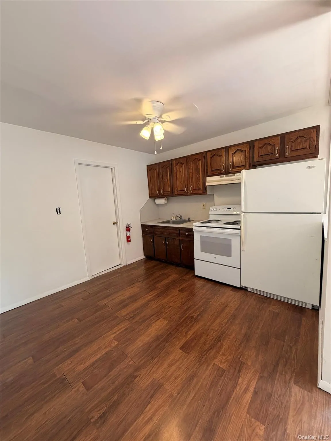 994 Old Medford Avenue, Brookhaven, NY, 1 Bedroom Bedrooms, 2 Rooms Rooms,1 BathroomBathrooms,Residential Lease,For Rent,Old Medford,0,1036983 994 Old Medford Avenue, Brookhaven, NY, 1 Bedroom Bedrooms, 2 Rooms Rooms,1 BathroomBathrooms,Residential Lease,For Rent,Old Medford,0,1036983