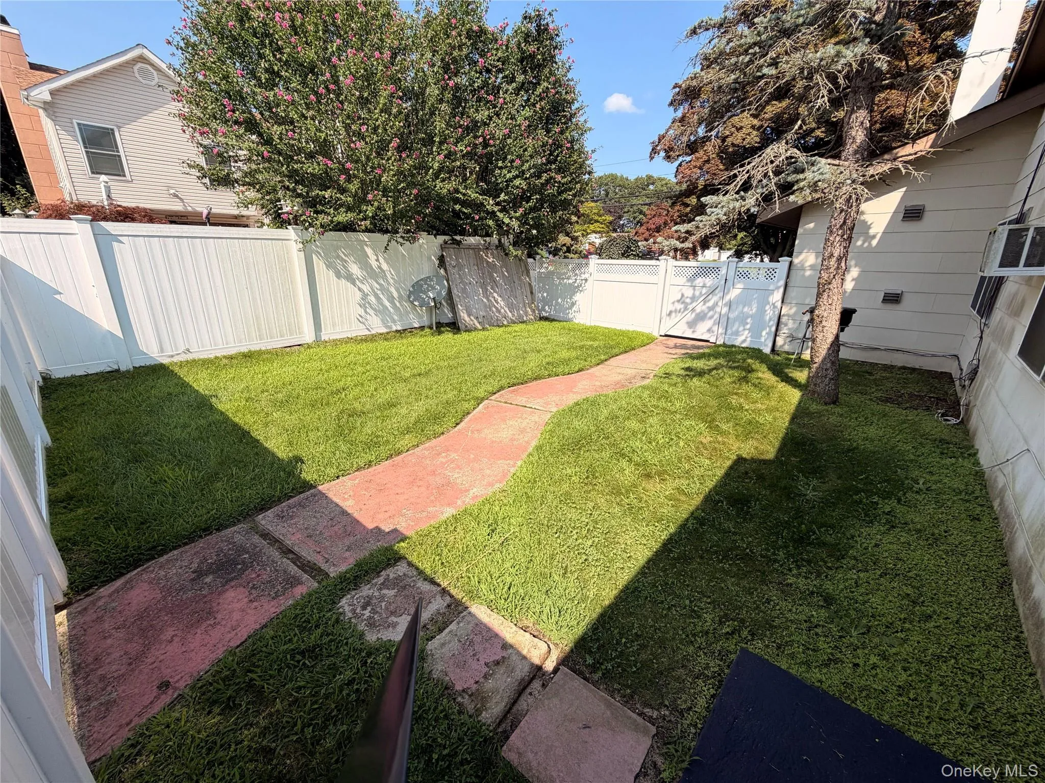994 Old Medford Avenue, Brookhaven, NY, 1 Bedroom Bedrooms, 2 Rooms Rooms,1 BathroomBathrooms,Residential Lease,For Rent,Old Medford,0,1036983 994 Old Medford Avenue, Brookhaven, NY, 1 Bedroom Bedrooms, 2 Rooms Rooms,1 BathroomBathrooms,Residential Lease,For Rent,Old Medford,0,1036983