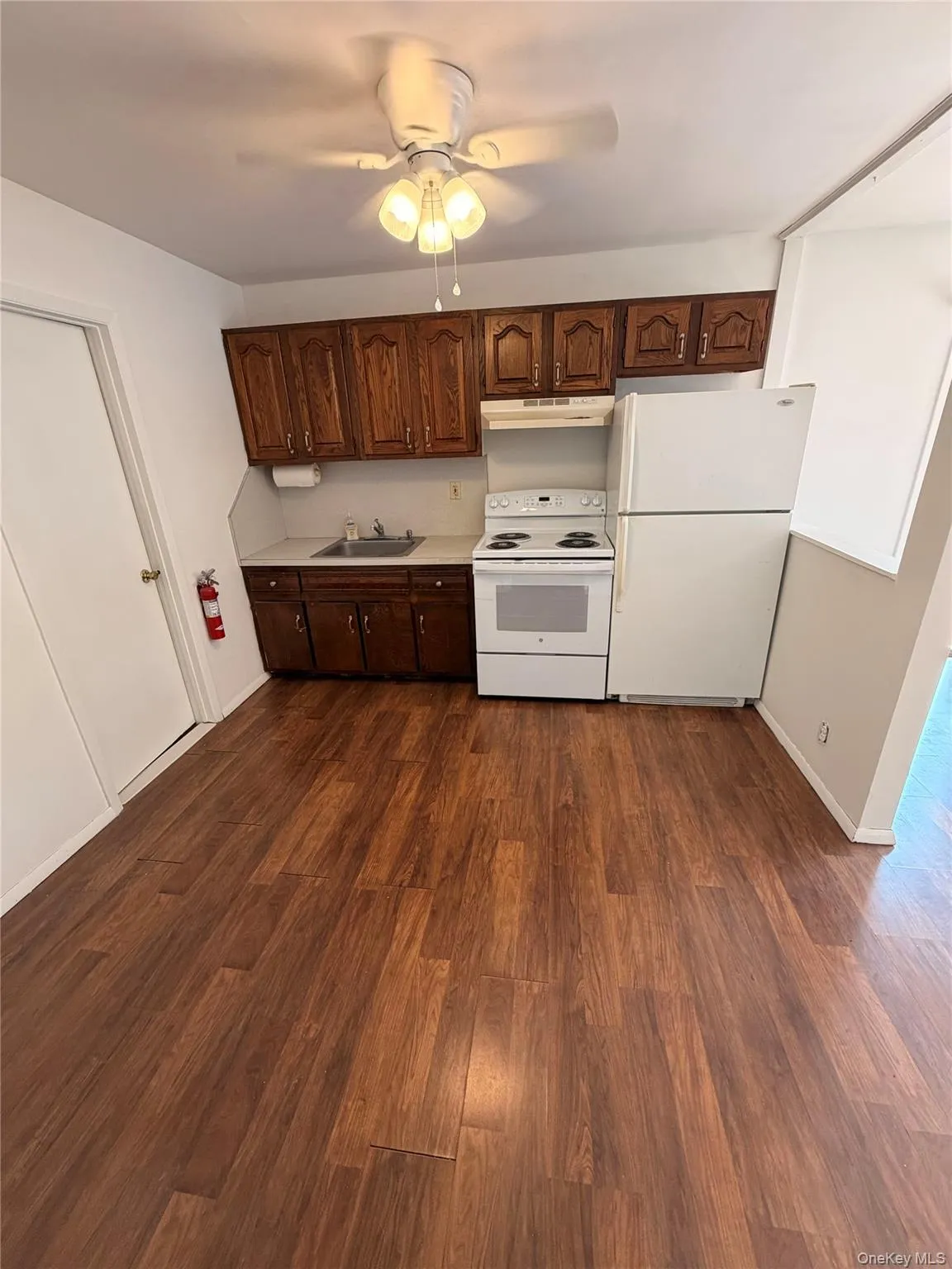 994 Old Medford Avenue, Brookhaven, NY, 1 Bedroom Bedrooms, 2 Rooms Rooms,1 BathroomBathrooms,Residential Lease,For Rent,Old Medford,0,1036983 994 Old Medford Avenue, Brookhaven, NY, 1 Bedroom Bedrooms, 2 Rooms Rooms,1 BathroomBathrooms,Residential Lease,For Rent,Old Medford,0,1036983