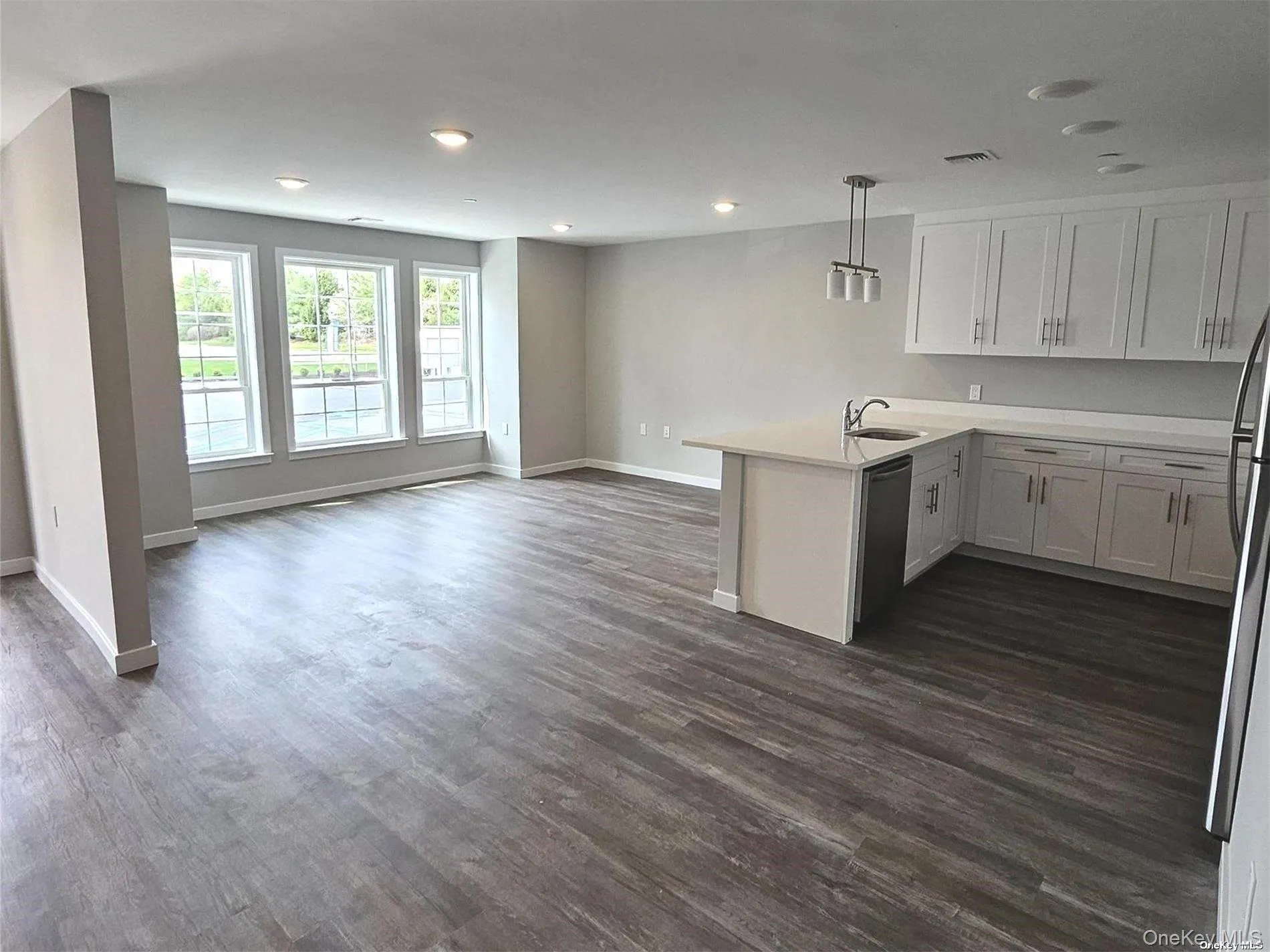 221 Eastview Drive, Islip, NY, 2 Bedrooms Bedrooms, 7 Rooms Rooms,2 BathroomsBathrooms,Residential Lease,For Rent,Eastview,0,1036985 221 Eastview Drive, Islip, NY, 2 Bedrooms Bedrooms, 7 Rooms Rooms,2 BathroomsBathrooms,Residential Lease,For Rent,Eastview,0,1036985