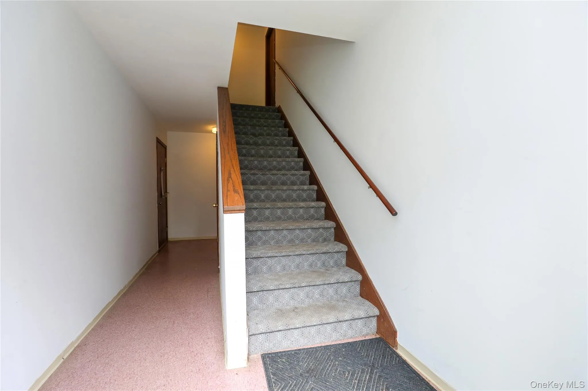 126 Main Street, Esopus, NY, 1 Bedroom Bedrooms, 4 Rooms Rooms,1 BathroomBathrooms,Residential Lease,For Rent,Main,0,1036987 126 Main Street, Esopus, NY, 1 Bedroom Bedrooms, 4 Rooms Rooms,1 BathroomBathrooms,Residential Lease,For Rent,Main,0,1036987