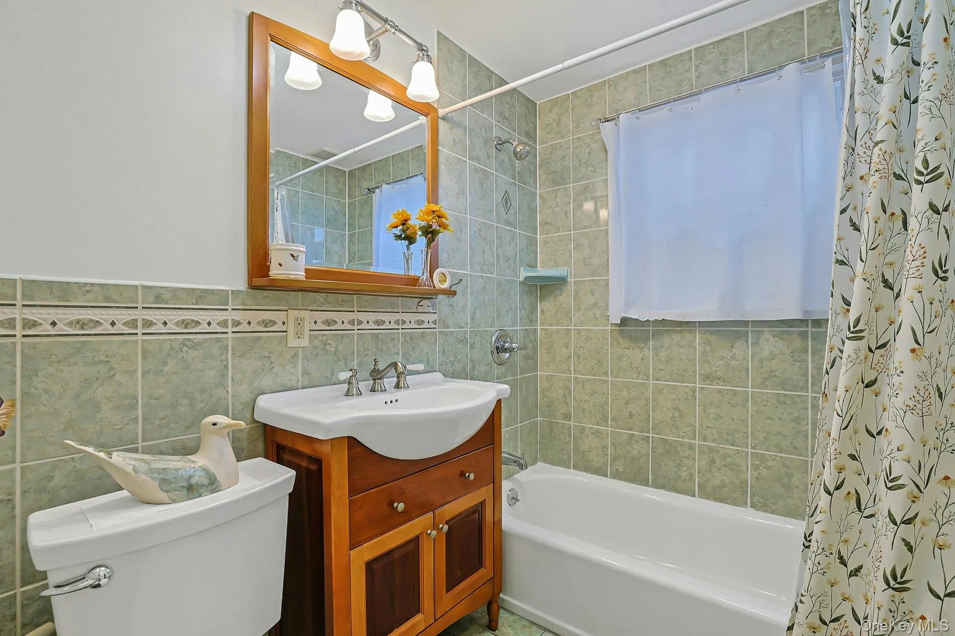 1st Floor Full Bath 1st Floor Full Bath
