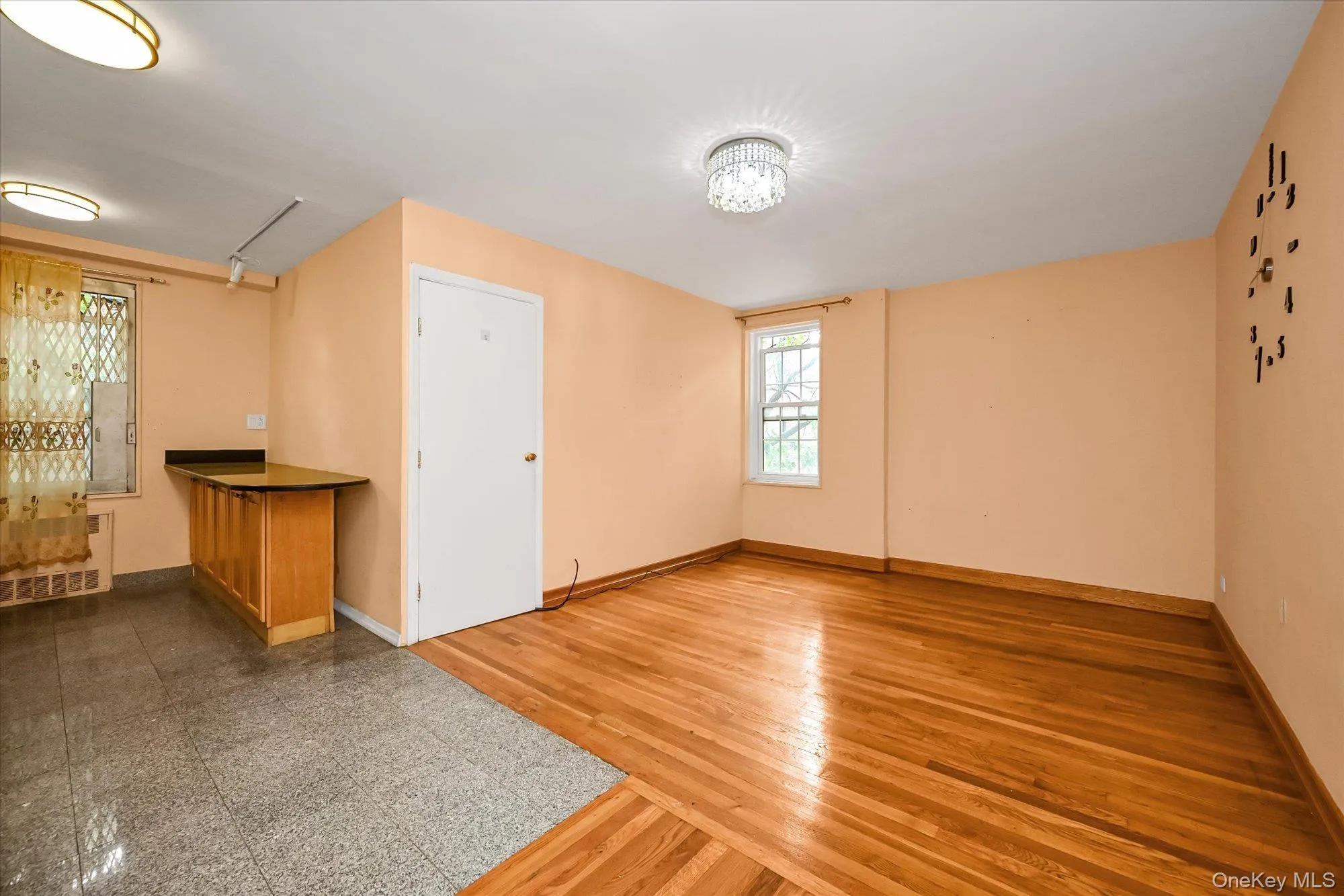 140-18 Burden Crescent, New York, NY, 3 Bedrooms Bedrooms, 6 Rooms Rooms,1 BathroomBathrooms,Residential Lease,For Rent,Burden,0,1036990 140-18 Burden Crescent, New York, NY, 3 Bedrooms Bedrooms, 6 Rooms Rooms,1 BathroomBathrooms,Residential Lease,For Rent,Burden,0,1036990