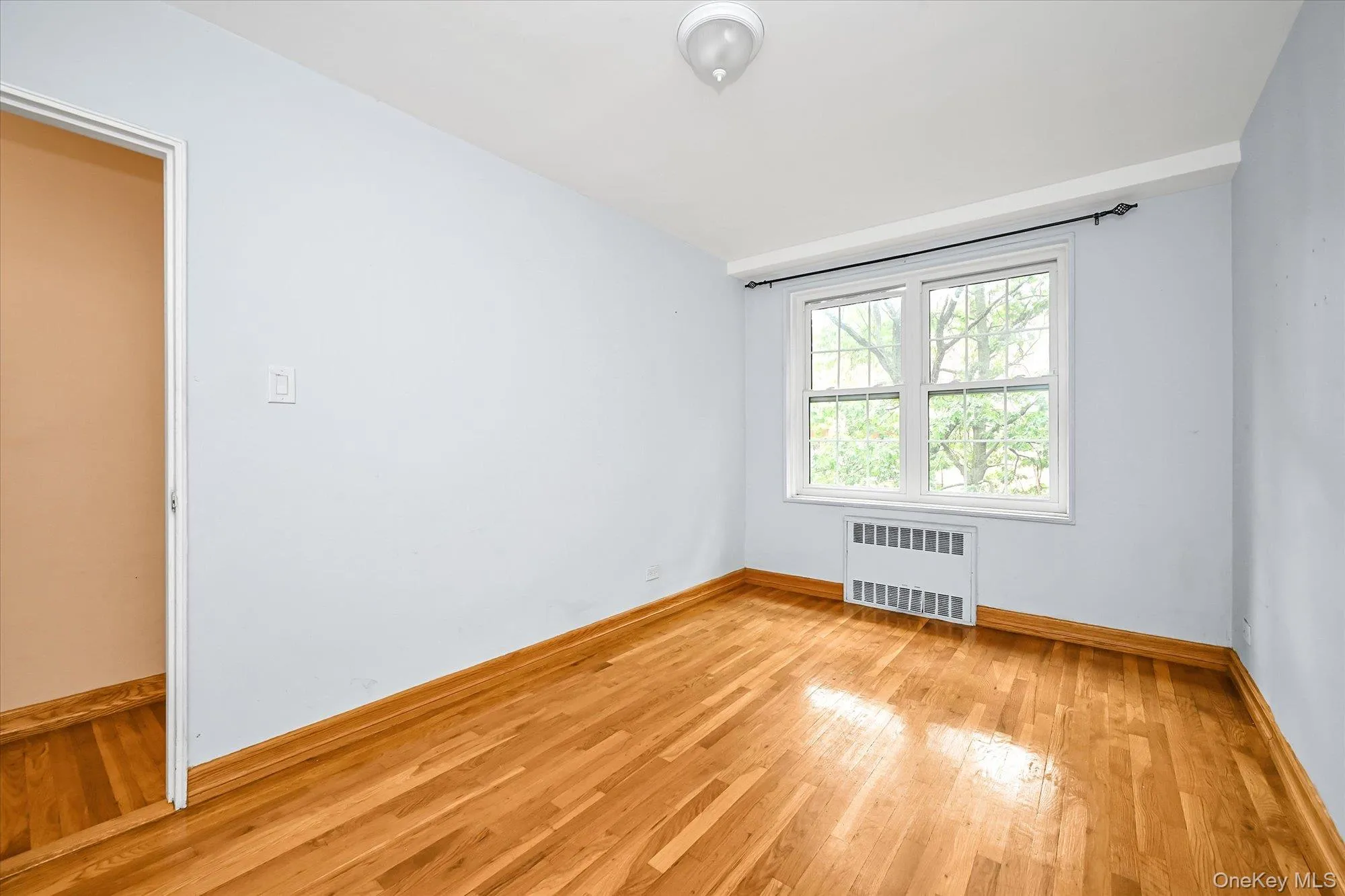 140-18 Burden Crescent, New York, NY, 3 Bedrooms Bedrooms, 6 Rooms Rooms,1 BathroomBathrooms,Residential Lease,For Rent,Burden,0,1036990 140-18 Burden Crescent, New York, NY, 3 Bedrooms Bedrooms, 6 Rooms Rooms,1 BathroomBathrooms,Residential Lease,For Rent,Burden,0,1036990