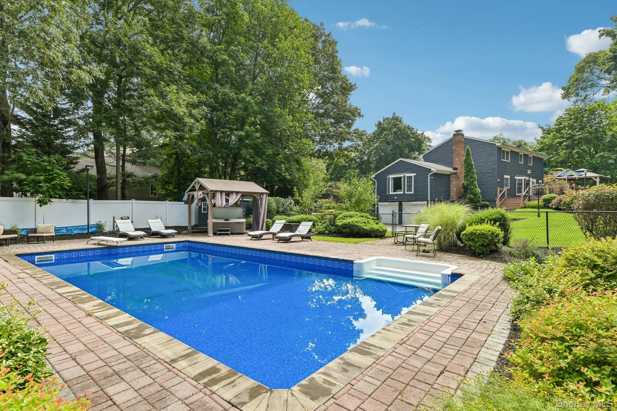 6 Pebble Hill Court, Huntington, NY, 4 Bedrooms Bedrooms, 8 Rooms Rooms,3 BathroomsBathrooms,Residential,For Rent,Pebble Hill,0,1036992 6 Pebble Hill Court, Huntington, NY, 4 Bedrooms Bedrooms, 8 Rooms Rooms,3 BathroomsBathrooms,Residential,For Rent,Pebble Hill,0,1036992