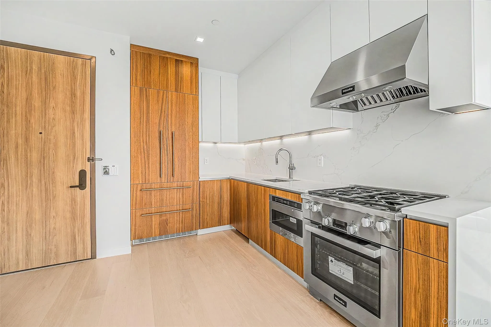 35-32 Leavitt Street, New York, NY, 2 Bedrooms Bedrooms, 5 Rooms Rooms,2 BathroomsBathrooms,Residential Lease,For Rent,Leavitt,0,1036993 35-32 Leavitt Street, New York, NY, 2 Bedrooms Bedrooms, 5 Rooms Rooms,2 BathroomsBathrooms,Residential Lease,For Rent,Leavitt,0,1036993