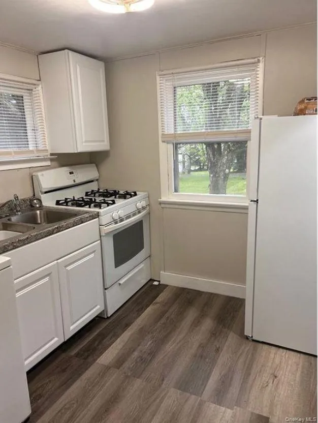 551 Cold Spring Road, Thompson, NY, 1 Bedroom Bedrooms, 3 Rooms Rooms,1 BathroomBathrooms,Residential Lease,For Rent,Cold Spring,0,1036996 551 Cold Spring Road, Thompson, NY, 1 Bedroom Bedrooms, 3 Rooms Rooms,1 BathroomBathrooms,Residential Lease,For Rent,Cold Spring,0,1036996