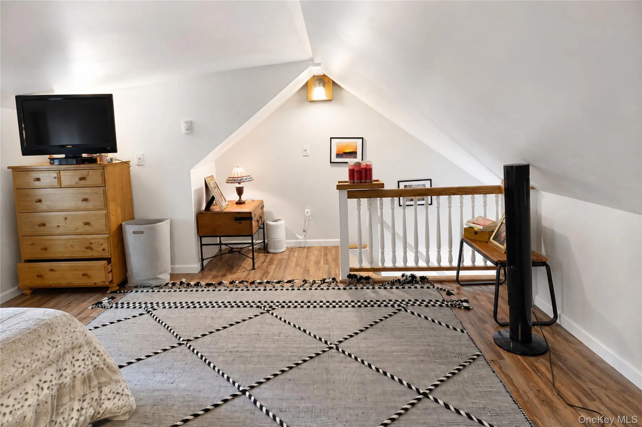 81 Daly Road, Huntington, NY, 1 Bedroom Bedrooms, 3 Rooms Rooms,1 BathroomBathrooms,Residential Lease,For Rent,Daly,0,1037000 81 Daly Road, Huntington, NY, 1 Bedroom Bedrooms, 3 Rooms Rooms,1 BathroomBathrooms,Residential Lease,For Rent,Daly,0,1037000