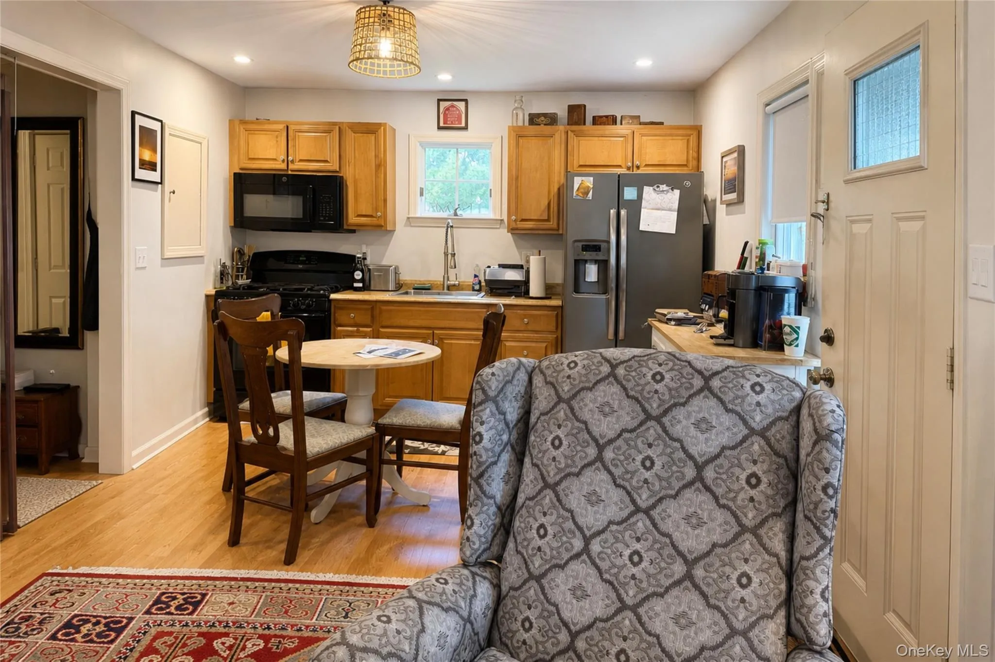 81 Daly Road, Huntington, NY, 1 Bedroom Bedrooms, 3 Rooms Rooms,1 BathroomBathrooms,Residential Lease,For Rent,Daly,0,1037000 81 Daly Road, Huntington, NY, 1 Bedroom Bedrooms, 3 Rooms Rooms,1 BathroomBathrooms,Residential Lease,For Rent,Daly,0,1037000