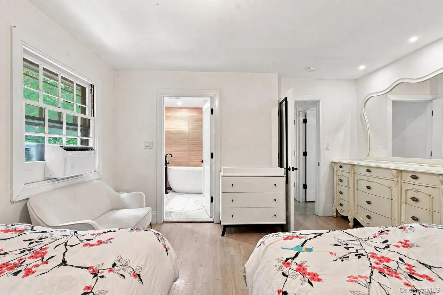 61 Airmont Road, Ramapo, NY, 3 Bedrooms Bedrooms, 5 Rooms Rooms,2 BathroomsBathrooms,Residential,For Rent,Airmont,0,1037005 61 Airmont Road, Ramapo, NY, 3 Bedrooms Bedrooms, 5 Rooms Rooms,2 BathroomsBathrooms,Residential,For Rent,Airmont,0,1037005