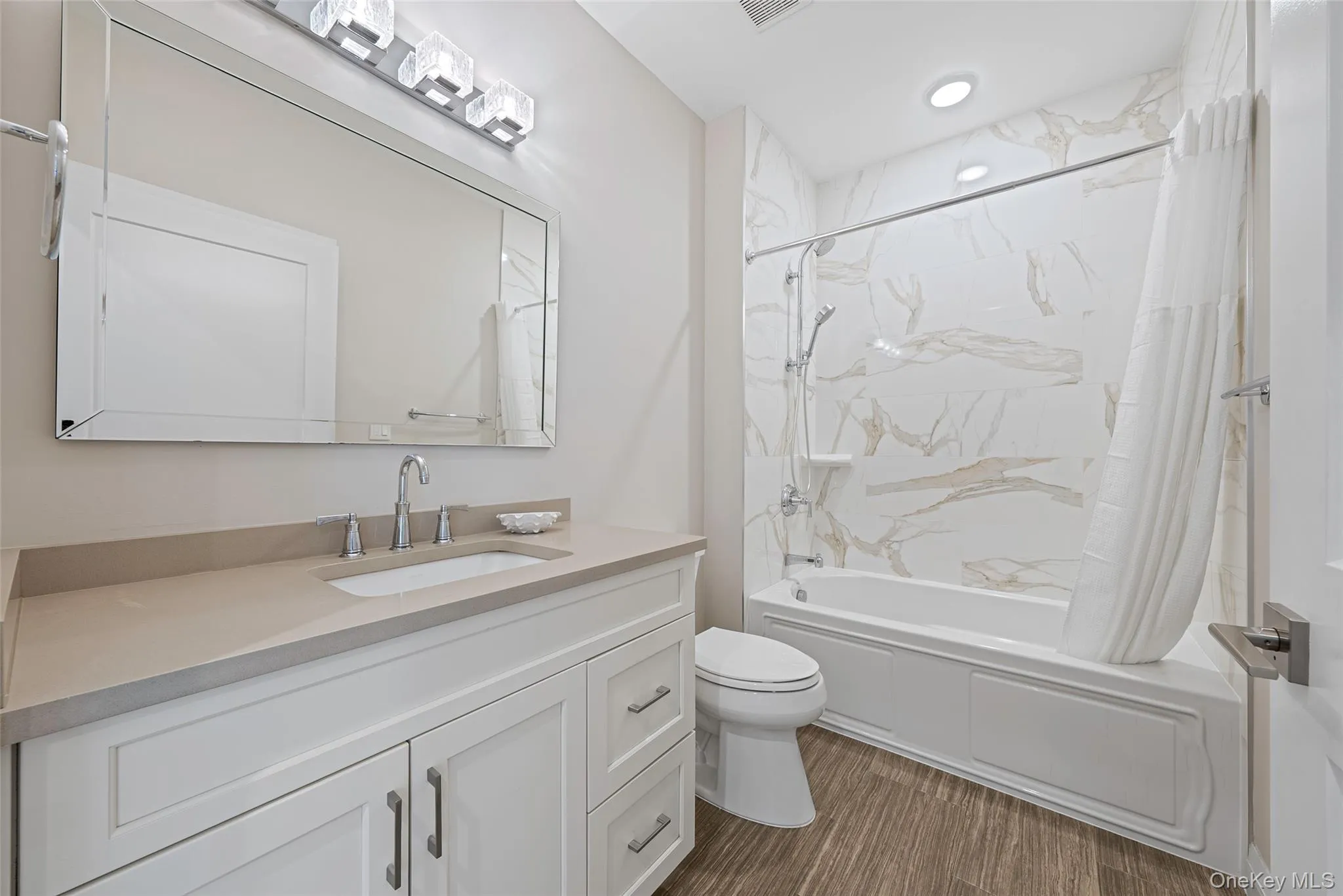 52102 Beech Tree Lane, Oyster Bay, NY, 2 Bedrooms Bedrooms, 5 Rooms Rooms,3 BathroomsBathrooms,Residential,For Rent,Beech Tree,0,1037006 52102 Beech Tree Lane, Oyster Bay, NY, 2 Bedrooms Bedrooms, 5 Rooms Rooms,3 BathroomsBathrooms,Residential,For Rent,Beech Tree,0,1037006