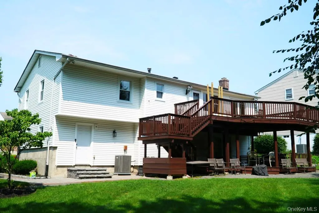 19 Pittsford Way, Clarkstown, NY, 4 Bedrooms Bedrooms, 10 Rooms Rooms,3 BathroomsBathrooms,Residential Lease,For Rent,Pittsford,0,1037007 19 Pittsford Way, Clarkstown, NY, 4 Bedrooms Bedrooms, 10 Rooms Rooms,3 BathroomsBathrooms,Residential Lease,For Rent,Pittsford,0,1037007