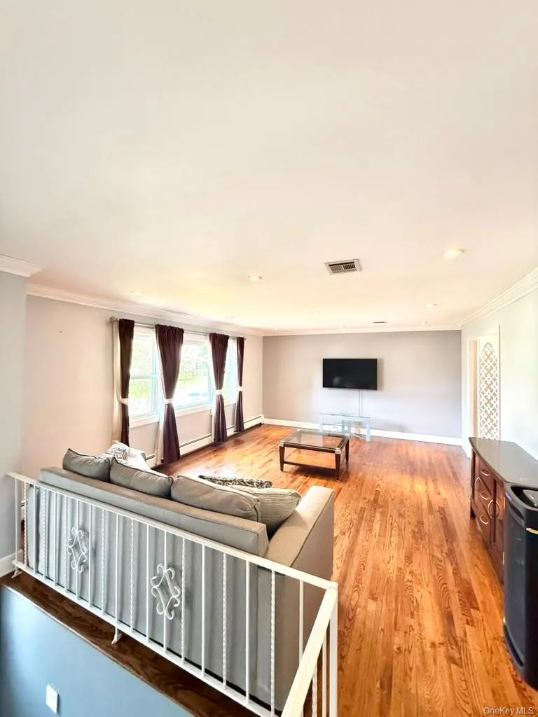 19 Pittsford Way, Clarkstown, NY, 4 Bedrooms Bedrooms, 10 Rooms Rooms,3 BathroomsBathrooms,Residential Lease,For Rent,Pittsford,0,1037007 19 Pittsford Way, Clarkstown, NY, 4 Bedrooms Bedrooms, 10 Rooms Rooms,3 BathroomsBathrooms,Residential Lease,For Rent,Pittsford,0,1037007