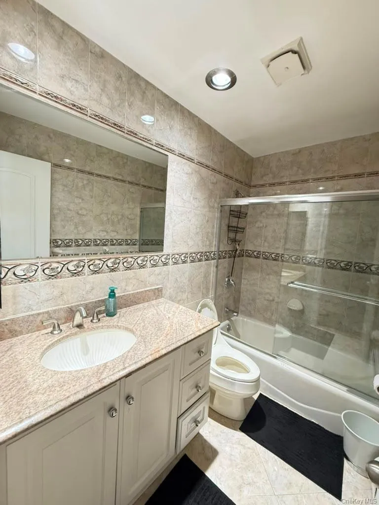 19 Pittsford Way, Clarkstown, NY, 4 Bedrooms Bedrooms, 10 Rooms Rooms,3 BathroomsBathrooms,Residential Lease,For Rent,Pittsford,0,1037007 19 Pittsford Way, Clarkstown, NY, 4 Bedrooms Bedrooms, 10 Rooms Rooms,3 BathroomsBathrooms,Residential Lease,For Rent,Pittsford,0,1037007