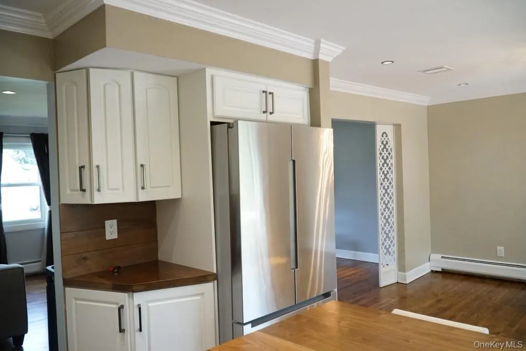 19 Pittsford Way, Clarkstown, NY, 4 Bedrooms Bedrooms, 10 Rooms Rooms,3 BathroomsBathrooms,Residential Lease,For Rent,Pittsford,0,1037007 19 Pittsford Way, Clarkstown, NY, 4 Bedrooms Bedrooms, 10 Rooms Rooms,3 BathroomsBathrooms,Residential Lease,For Rent,Pittsford,0,1037007