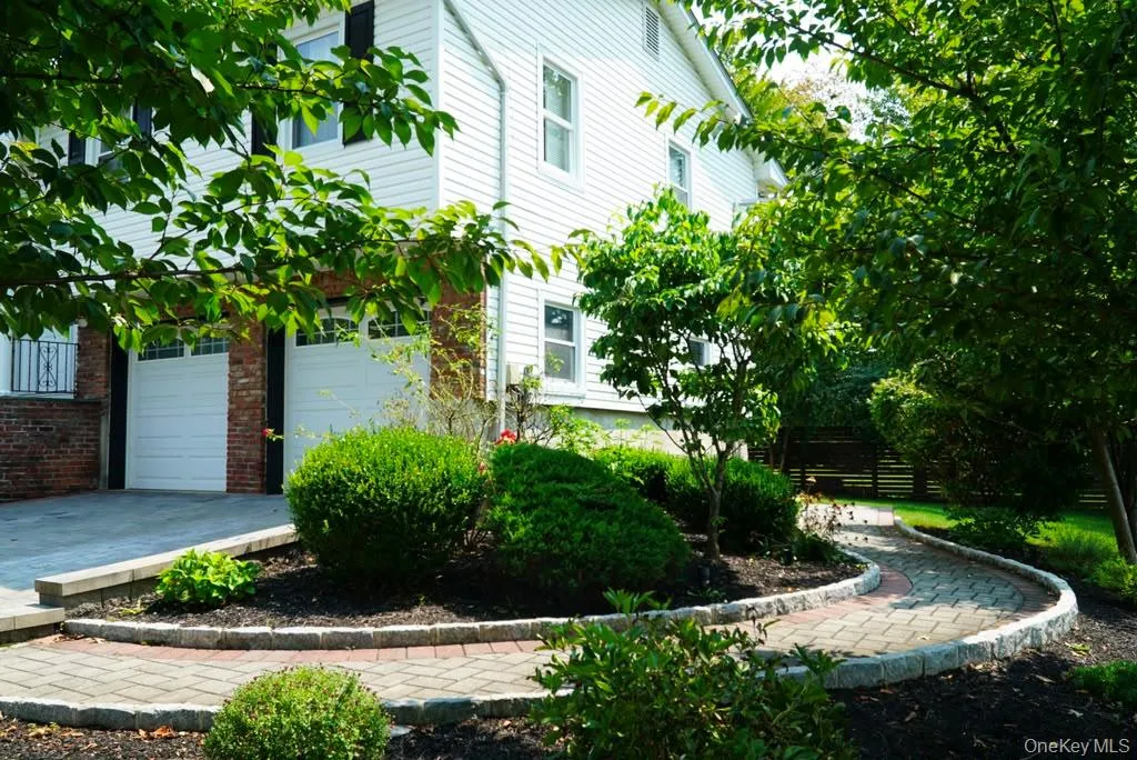 19 Pittsford Way, Clarkstown, NY, 4 Bedrooms Bedrooms, 10 Rooms Rooms,3 BathroomsBathrooms,Residential Lease,For Rent,Pittsford,0,1037007 19 Pittsford Way, Clarkstown, NY, 4 Bedrooms Bedrooms, 10 Rooms Rooms,3 BathroomsBathrooms,Residential Lease,For Rent,Pittsford,0,1037007