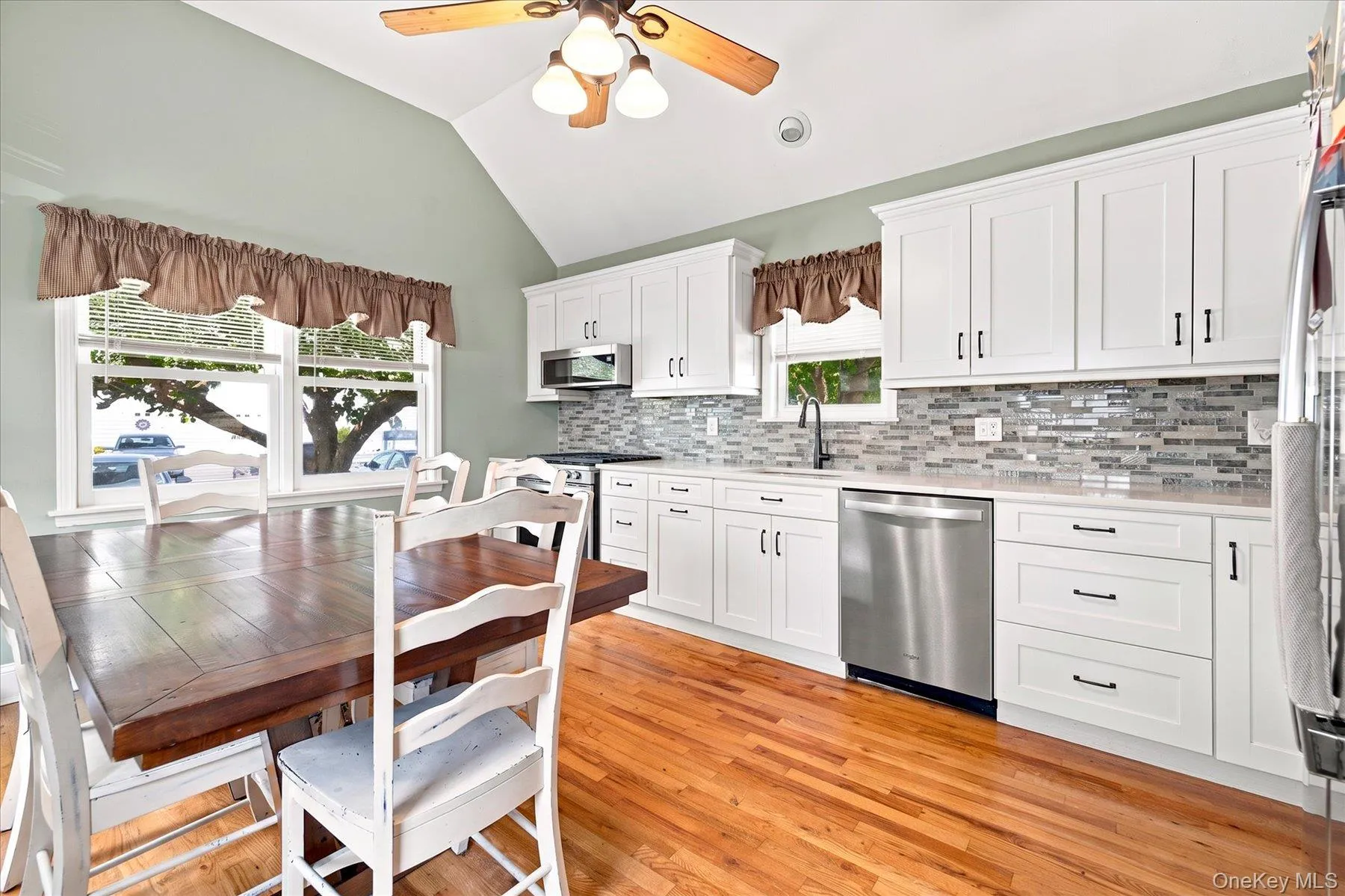 1 Ridgewood Drive, Hempstead, NY, 3 Bedrooms Bedrooms, 5 Rooms Rooms,2 BathroomsBathrooms,Residential,For Rent,Ridgewood,0,1037008 1 Ridgewood Drive, Hempstead, NY, 3 Bedrooms Bedrooms, 5 Rooms Rooms,2 BathroomsBathrooms,Residential,For Rent,Ridgewood,0,1037008