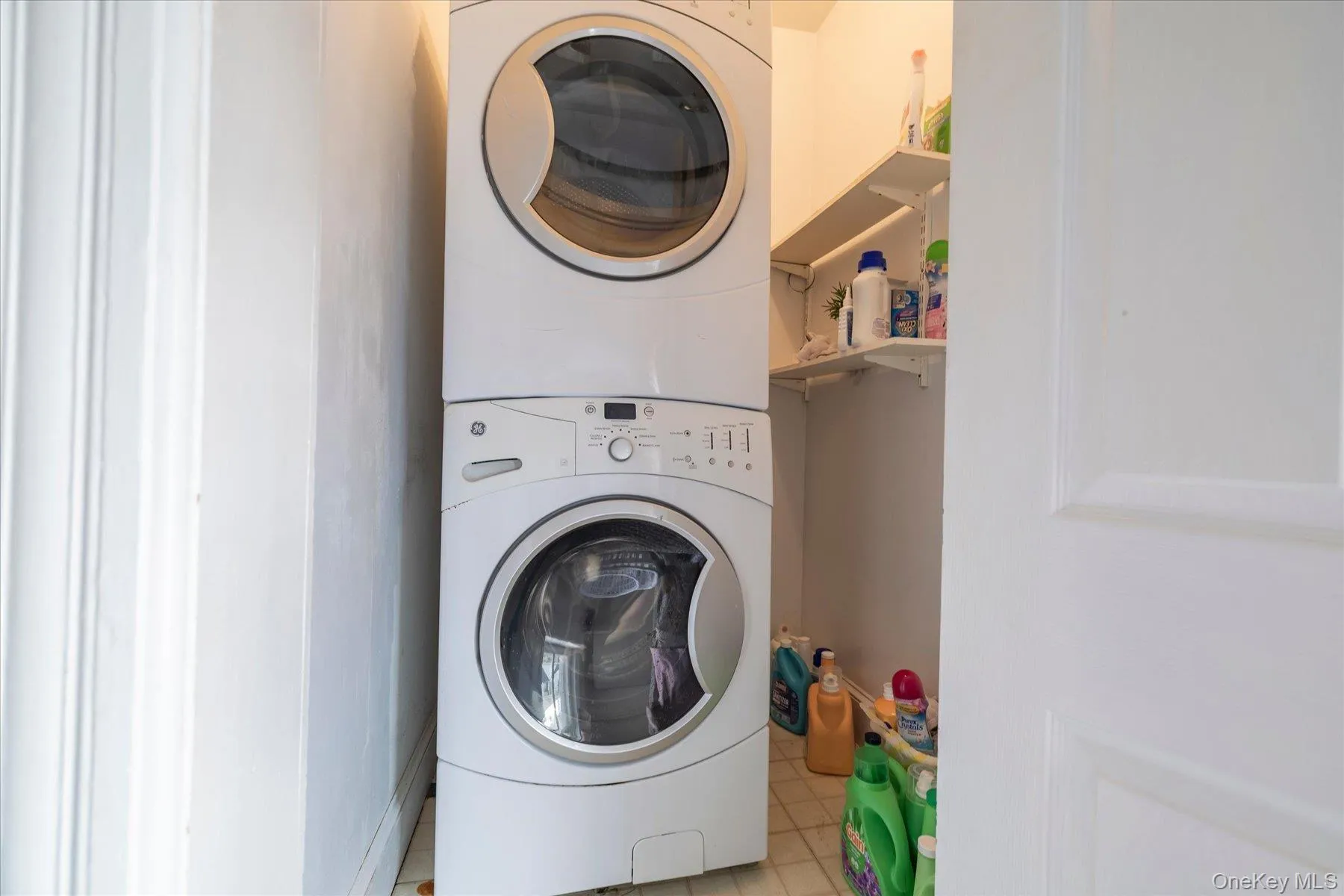 1 Ridgewood Drive, Hempstead, NY, 3 Bedrooms Bedrooms, 5 Rooms Rooms,2 BathroomsBathrooms,Residential,For Rent,Ridgewood,0,1037008 1 Ridgewood Drive, Hempstead, NY, 3 Bedrooms Bedrooms, 5 Rooms Rooms,2 BathroomsBathrooms,Residential,For Rent,Ridgewood,0,1037008