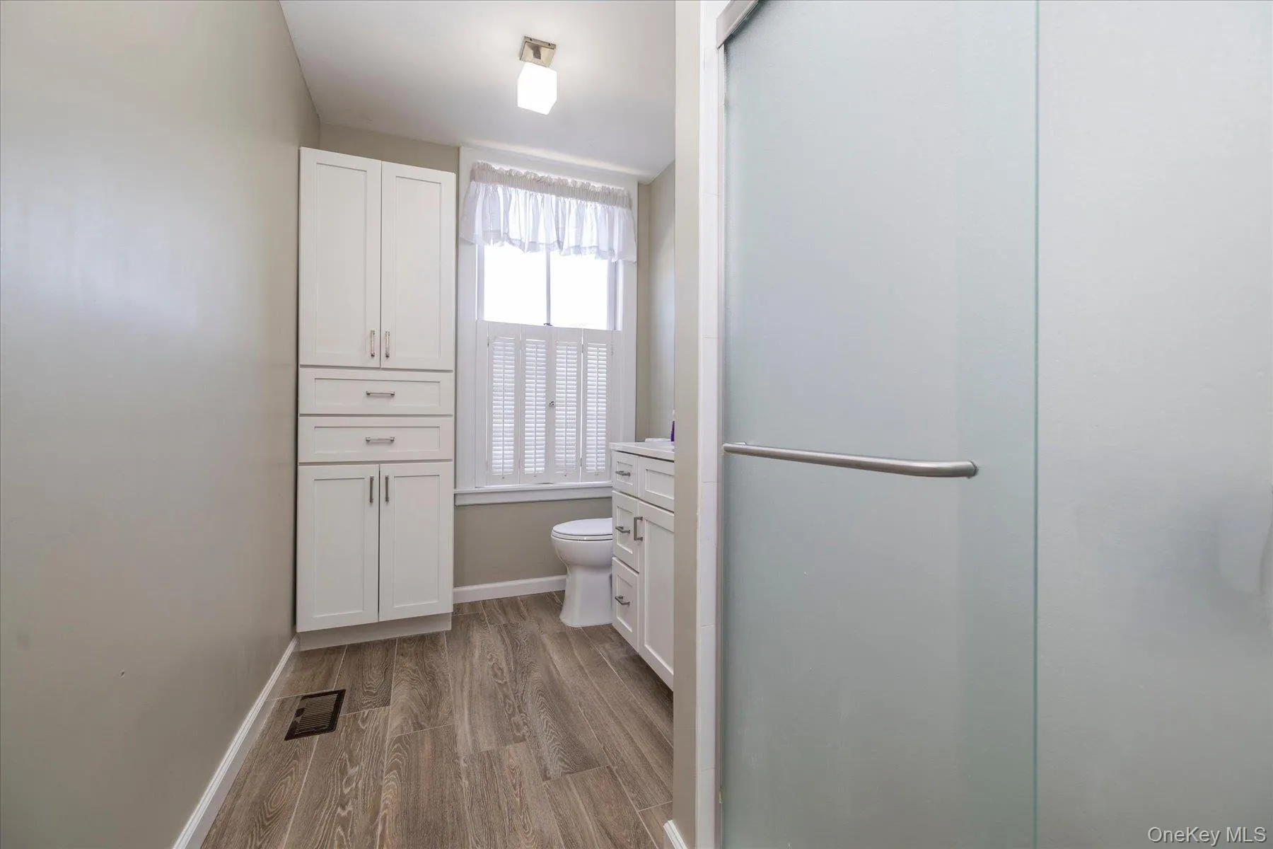 1 Ridgewood Drive, Hempstead, NY, 3 Bedrooms Bedrooms, 5 Rooms Rooms,2 BathroomsBathrooms,Residential,For Rent,Ridgewood,0,1037008 1 Ridgewood Drive, Hempstead, NY, 3 Bedrooms Bedrooms, 5 Rooms Rooms,2 BathroomsBathrooms,Residential,For Rent,Ridgewood,0,1037008