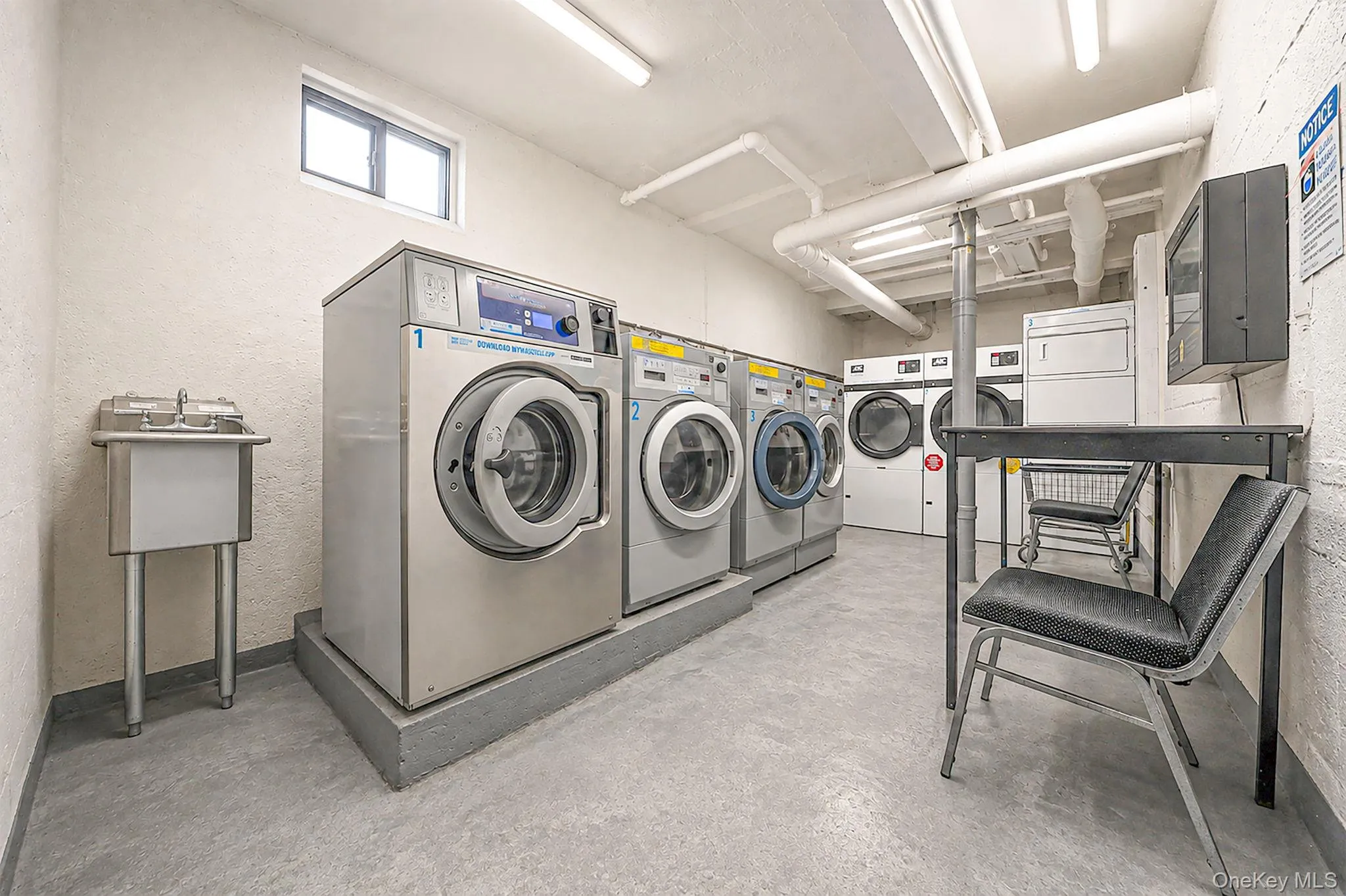 139-05 85 Drive, New York, NY, 1 Bedroom Bedrooms, 5 Rooms Rooms,1 BathroomBathrooms,Residential,For Rent,85,0,1037009 139-05 85 Drive, New York, NY, 1 Bedroom Bedrooms, 5 Rooms Rooms,1 BathroomBathrooms,Residential,For Rent,85,0,1037009