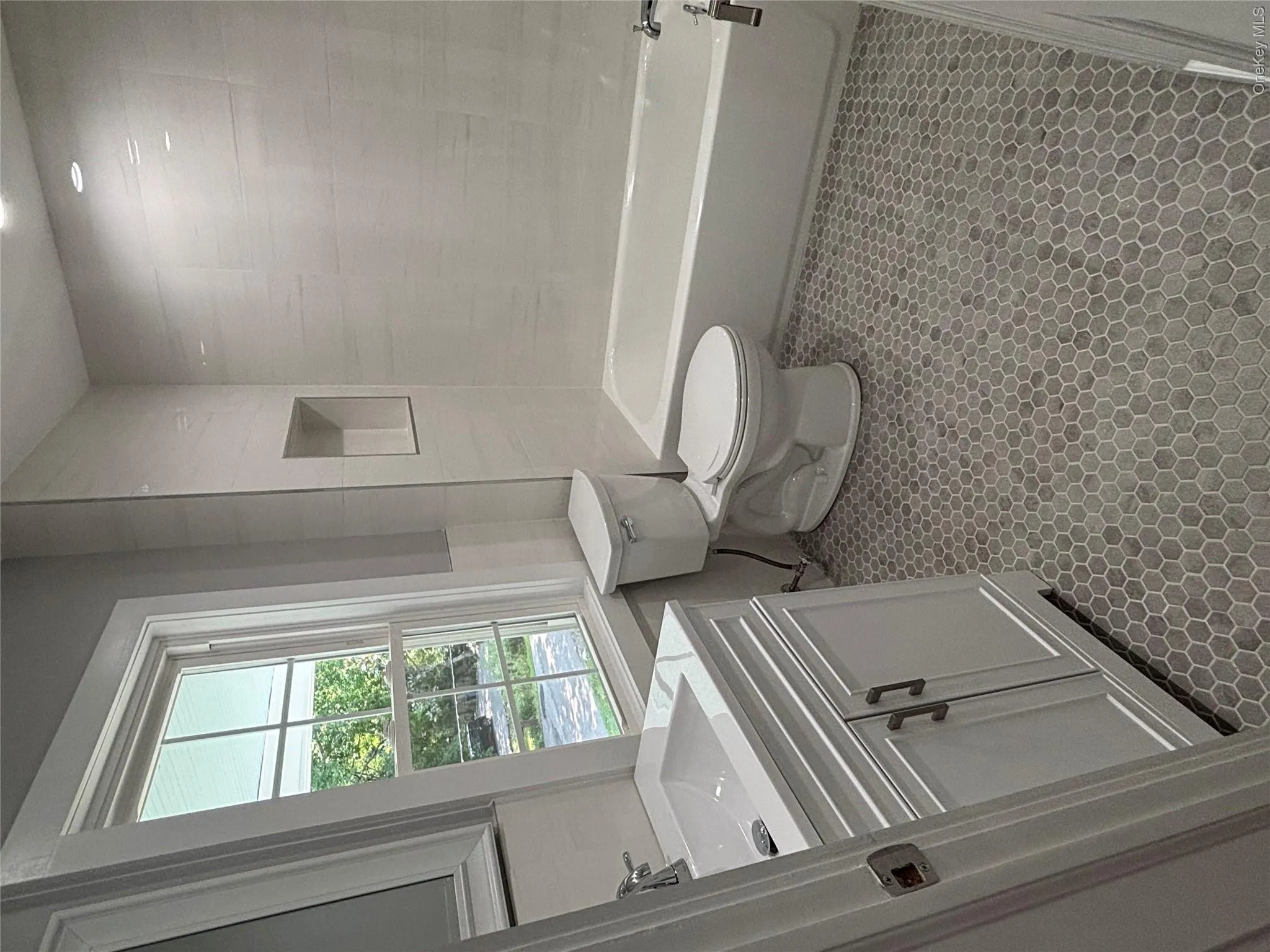 28 Wayaawi Avenue, Oyster Bay, NY, 4 Bedrooms Bedrooms, 9 Rooms Rooms,3 BathroomsBathrooms,Residential,For Rent,Wayaawi,0,1037014 28 Wayaawi Avenue, Oyster Bay, NY, 4 Bedrooms Bedrooms, 9 Rooms Rooms,3 BathroomsBathrooms,Residential,For Rent,Wayaawi,0,1037014