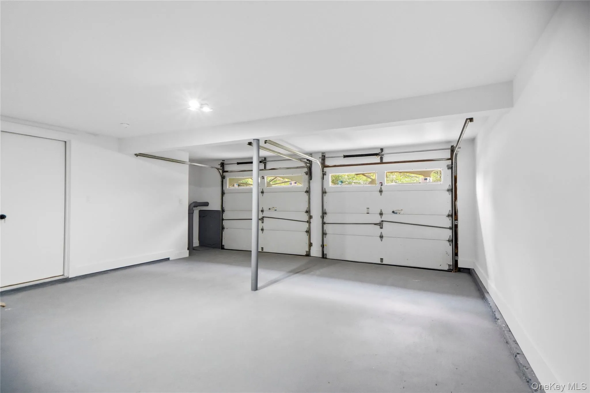 6 Oatley Place, Smithtown, NY, 4 Bedrooms Bedrooms, 8 Rooms Rooms,1 BathroomBathrooms,Residential,For Rent,Oatley,0,1037016 6 Oatley Place, Smithtown, NY, 4 Bedrooms Bedrooms, 8 Rooms Rooms,1 BathroomBathrooms,Residential,For Rent,Oatley,0,1037016