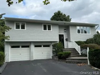 6 Oatley Place, Smithtown, NY, 4 Bedrooms Bedrooms, 8 Rooms Rooms,1 BathroomBathrooms,Residential,For Rent,Oatley,0,1037016 6 Oatley Place, Smithtown, NY, 4 Bedrooms Bedrooms, 8 Rooms Rooms,1 BathroomBathrooms,Residential,For Rent,Oatley,0,1037016