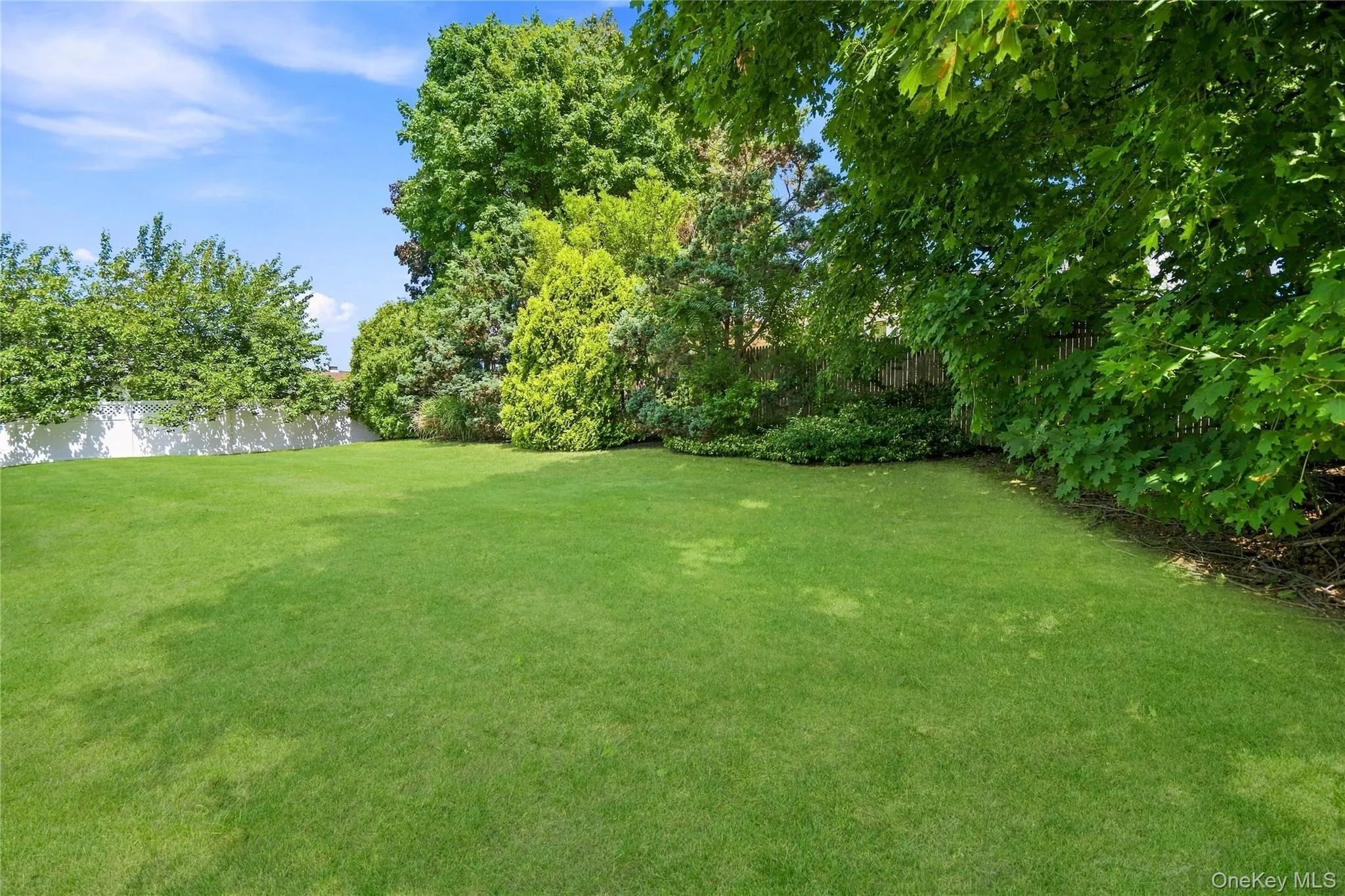 6 Oatley Place, Smithtown, NY, 4 Bedrooms Bedrooms, 8 Rooms Rooms,1 BathroomBathrooms,Residential,For Rent,Oatley,0,1037016 6 Oatley Place, Smithtown, NY, 4 Bedrooms Bedrooms, 8 Rooms Rooms,1 BathroomBathrooms,Residential,For Rent,Oatley,0,1037016
