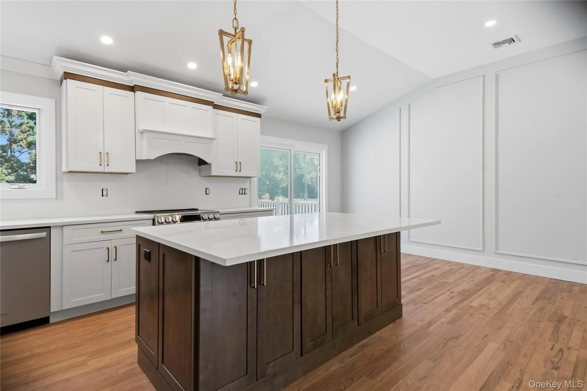 6 Oatley Place, Smithtown, NY, 4 Bedrooms Bedrooms, 8 Rooms Rooms,1 BathroomBathrooms,Residential,For Rent,Oatley,0,1037016 6 Oatley Place, Smithtown, NY, 4 Bedrooms Bedrooms, 8 Rooms Rooms,1 BathroomBathrooms,Residential,For Rent,Oatley,0,1037016