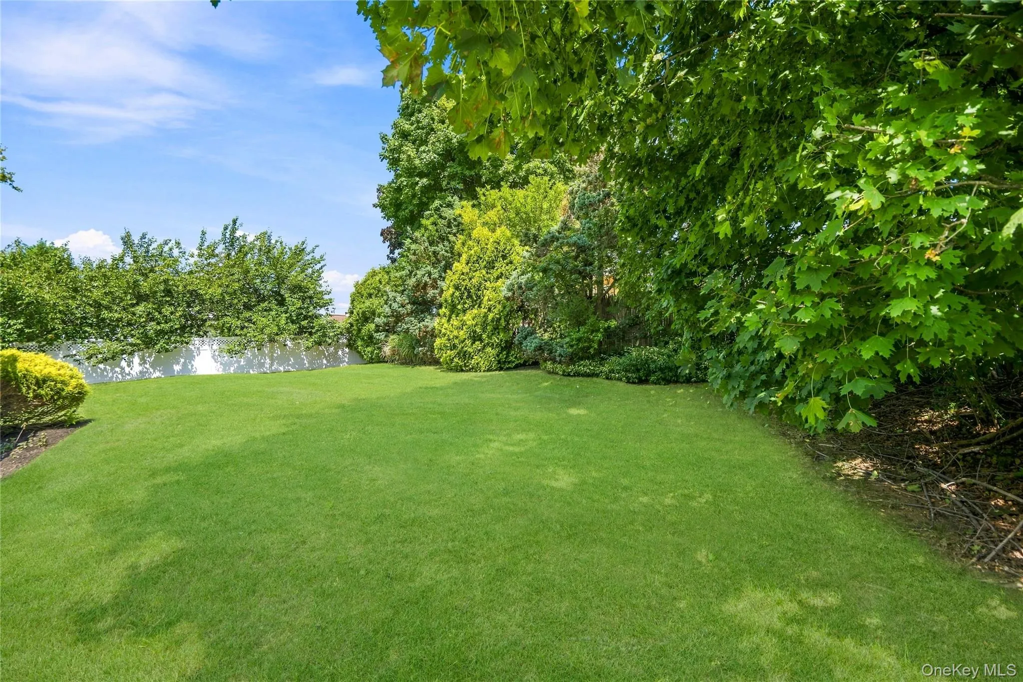 6 Oatley Place, Smithtown, NY, 4 Bedrooms Bedrooms, 8 Rooms Rooms,1 BathroomBathrooms,Residential,For Rent,Oatley,0,1037016 6 Oatley Place, Smithtown, NY, 4 Bedrooms Bedrooms, 8 Rooms Rooms,1 BathroomBathrooms,Residential,For Rent,Oatley,0,1037016
