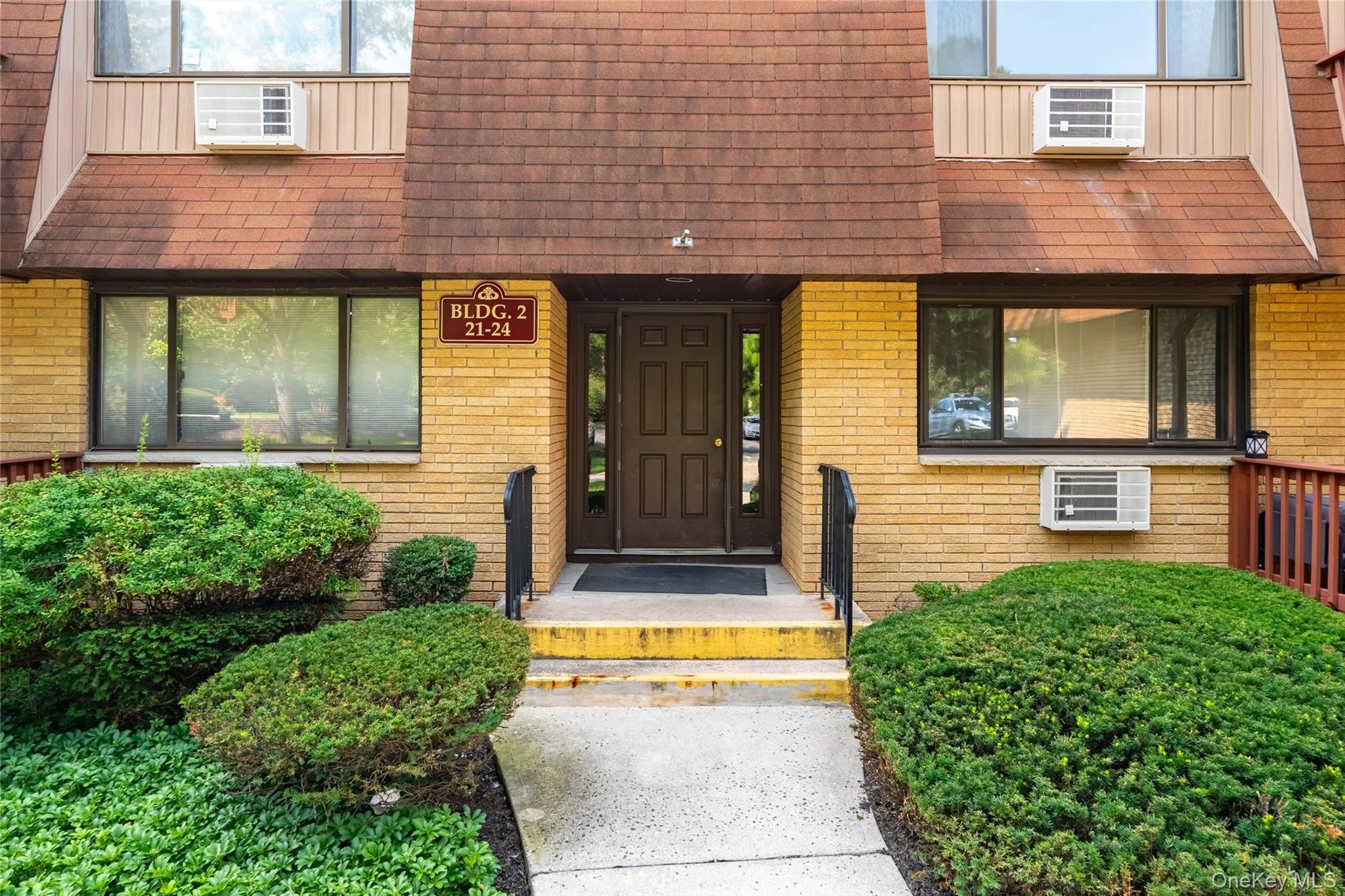 Exterior entrance to the condo unit. Exterior entrance to the condo unit.