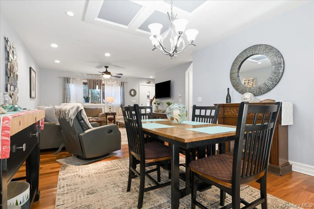 151 New York Avenue, Babylon, NY, 3 Bedrooms Bedrooms, 8 Rooms Rooms,2 BathroomsBathrooms,Residential,For Rent,New York,0,1037020 151 New York Avenue, Babylon, NY, 3 Bedrooms Bedrooms, 8 Rooms Rooms,2 BathroomsBathrooms,Residential,For Rent,New York,0,1037020