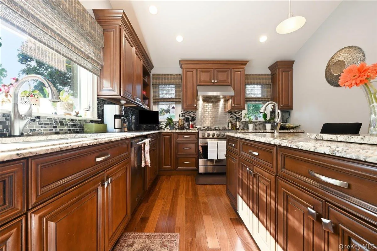 151 New York Avenue, Babylon, NY, 3 Bedrooms Bedrooms, 8 Rooms Rooms,2 BathroomsBathrooms,Residential,For Rent,New York,0,1037020 151 New York Avenue, Babylon, NY, 3 Bedrooms Bedrooms, 8 Rooms Rooms,2 BathroomsBathrooms,Residential,For Rent,New York,0,1037020