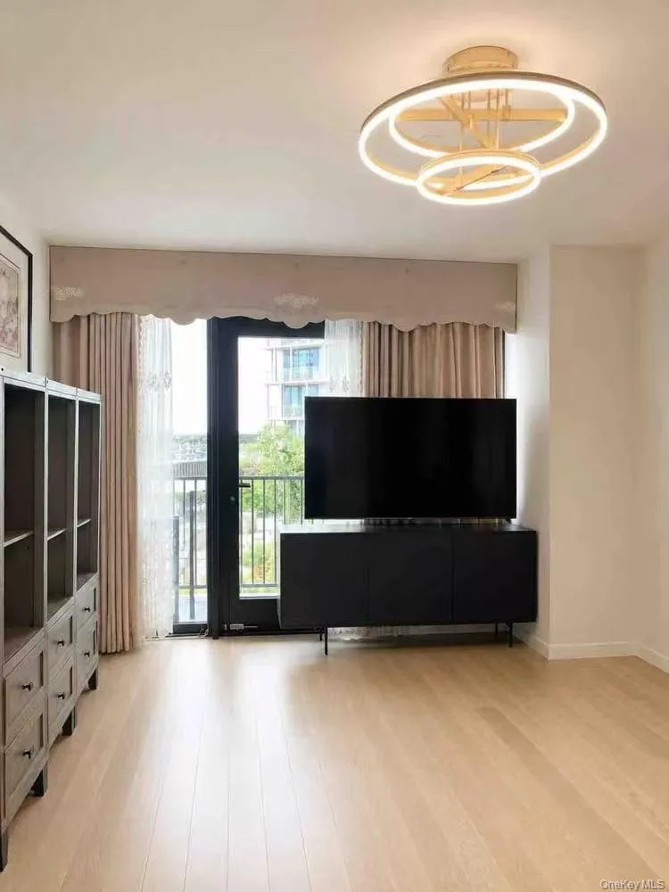 131-02B 40th Road, New York, NY, 2 Bedrooms Bedrooms, 4 Rooms Rooms,2 BathroomsBathrooms,Residential,For Rent,40th,0,1037021 131-02B 40th Road, New York, NY, 2 Bedrooms Bedrooms, 4 Rooms Rooms,2 BathroomsBathrooms,Residential,For Rent,40th,0,1037021
